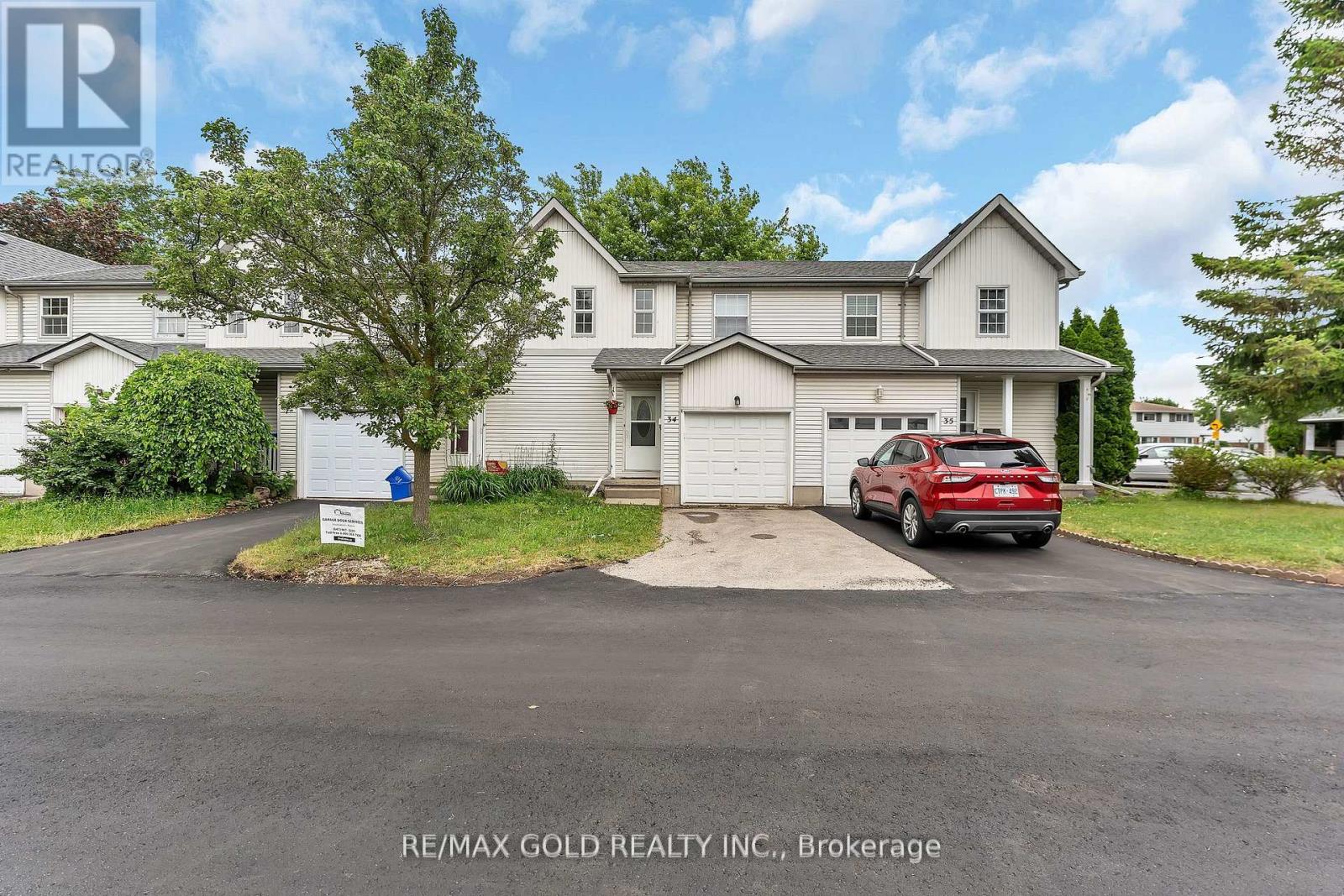 MLS® listing #28776444 for sale located at 34 - 90 MOOREGATE CRESCENT