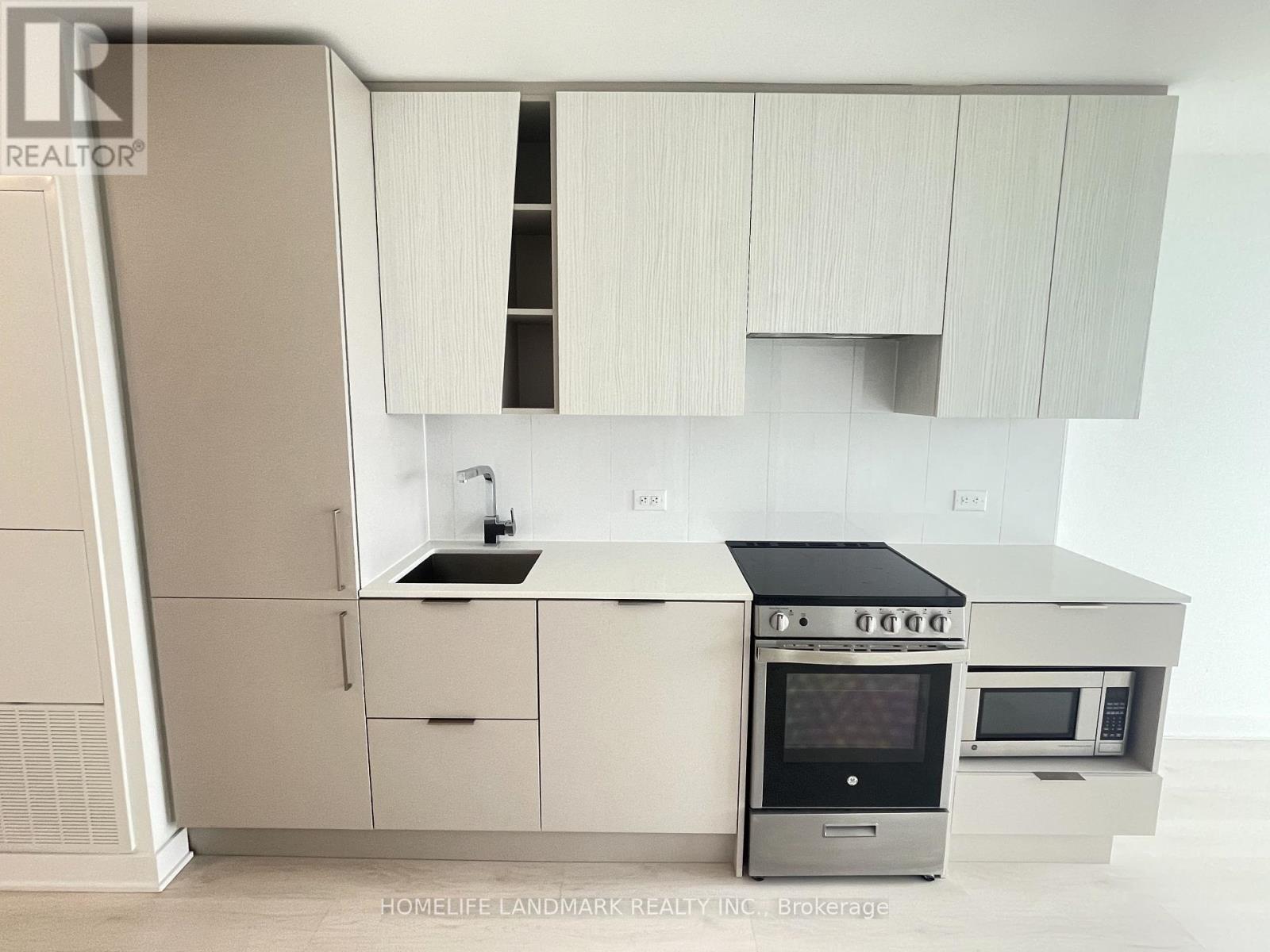MLS® listing #28780334 for sale located at 2812 - 3900 CONFEDERATION PARKWAY