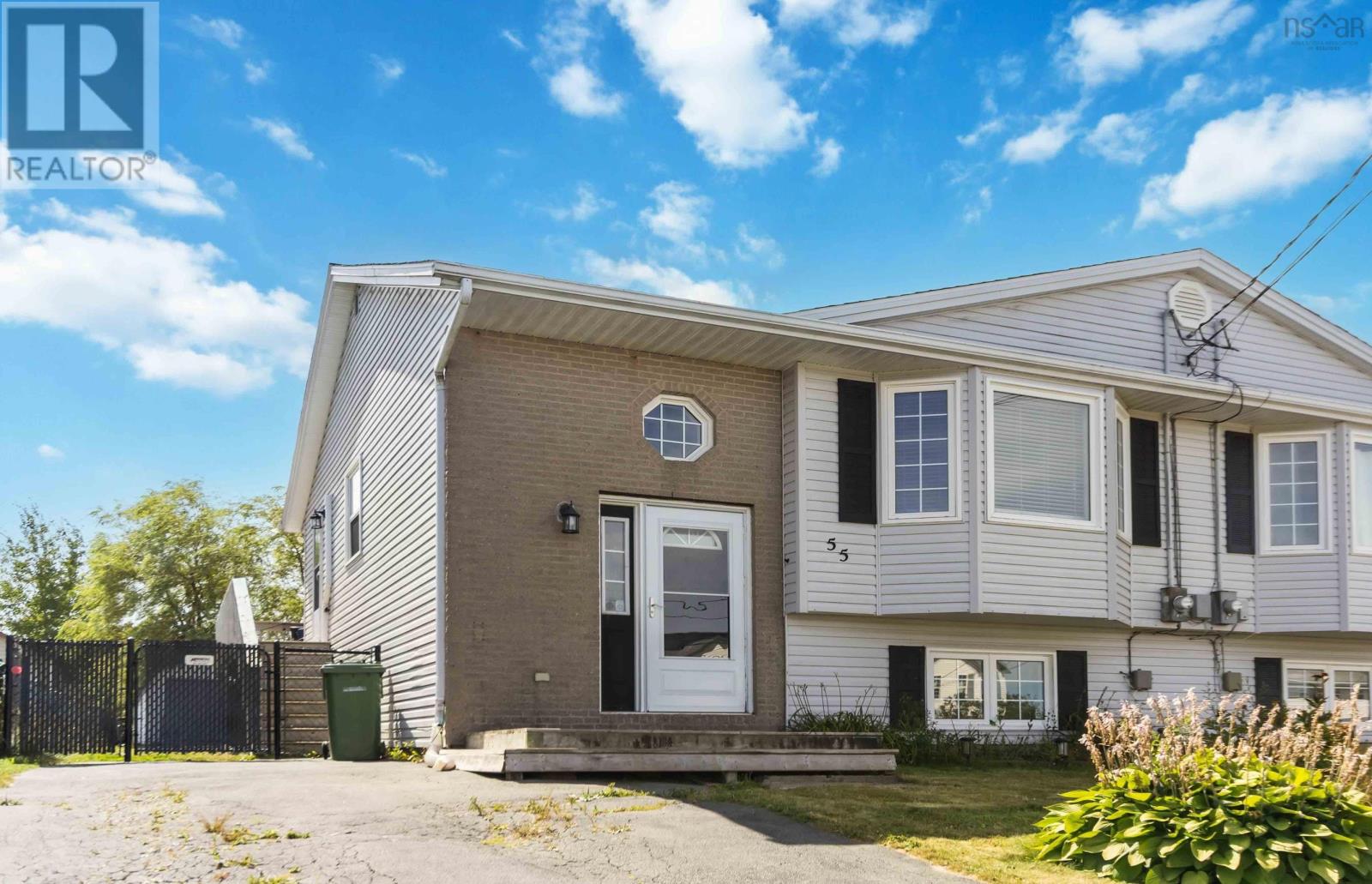 MLS® listing #28780501 for sale located at 55 Thorncrest Court