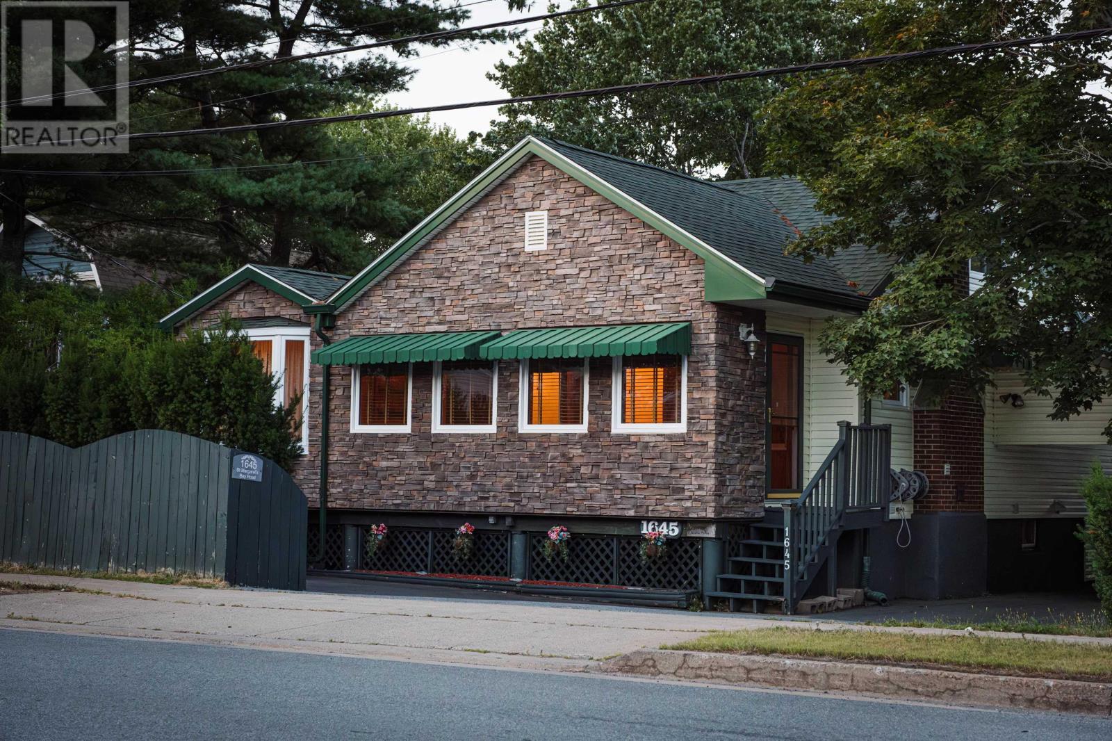 MLS® listing #28780502 for sale located at 1645 St. Margaret's Bay Road