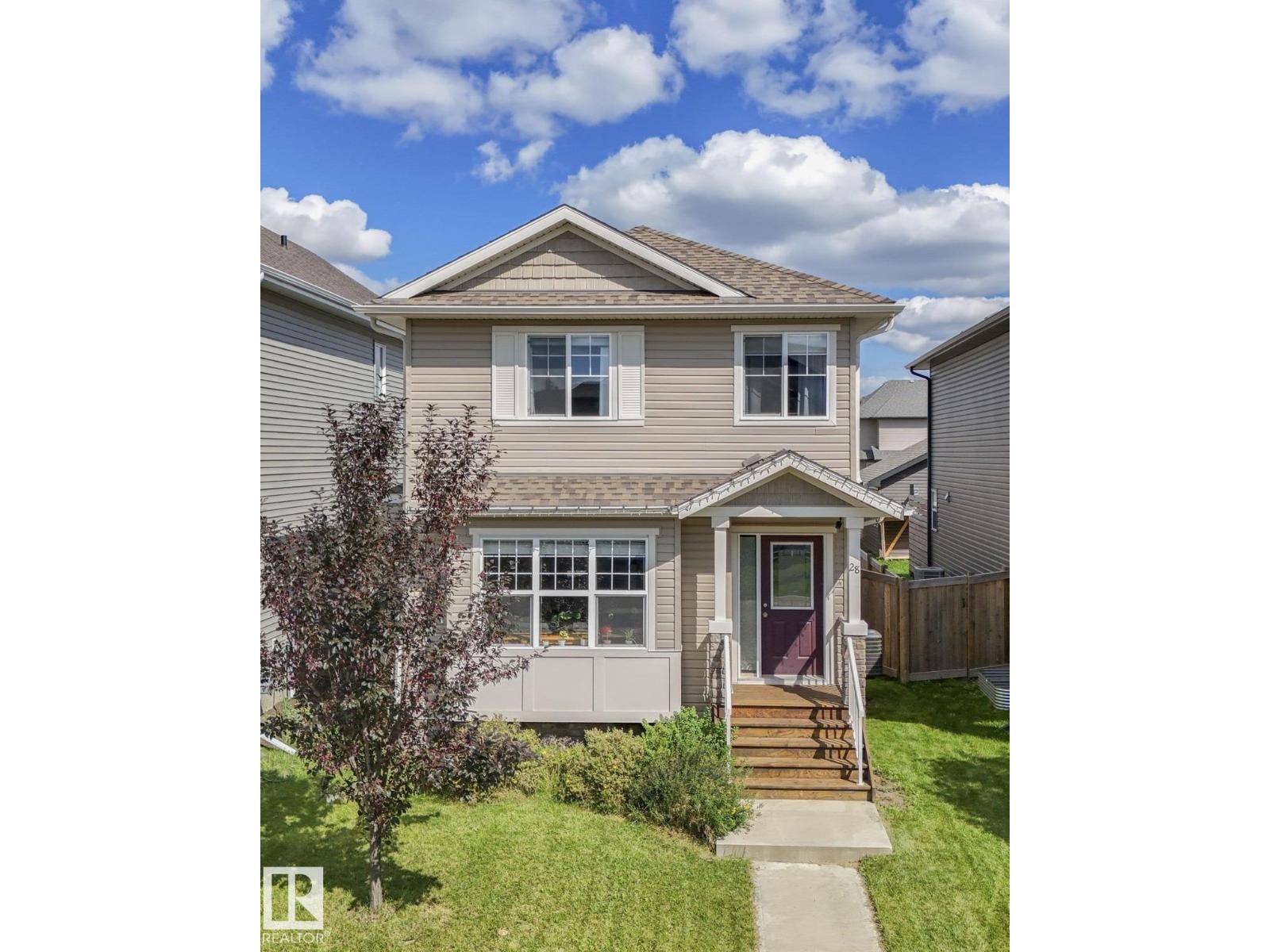 MLS® listing #28780705 for sale located at 28 HOPE CM