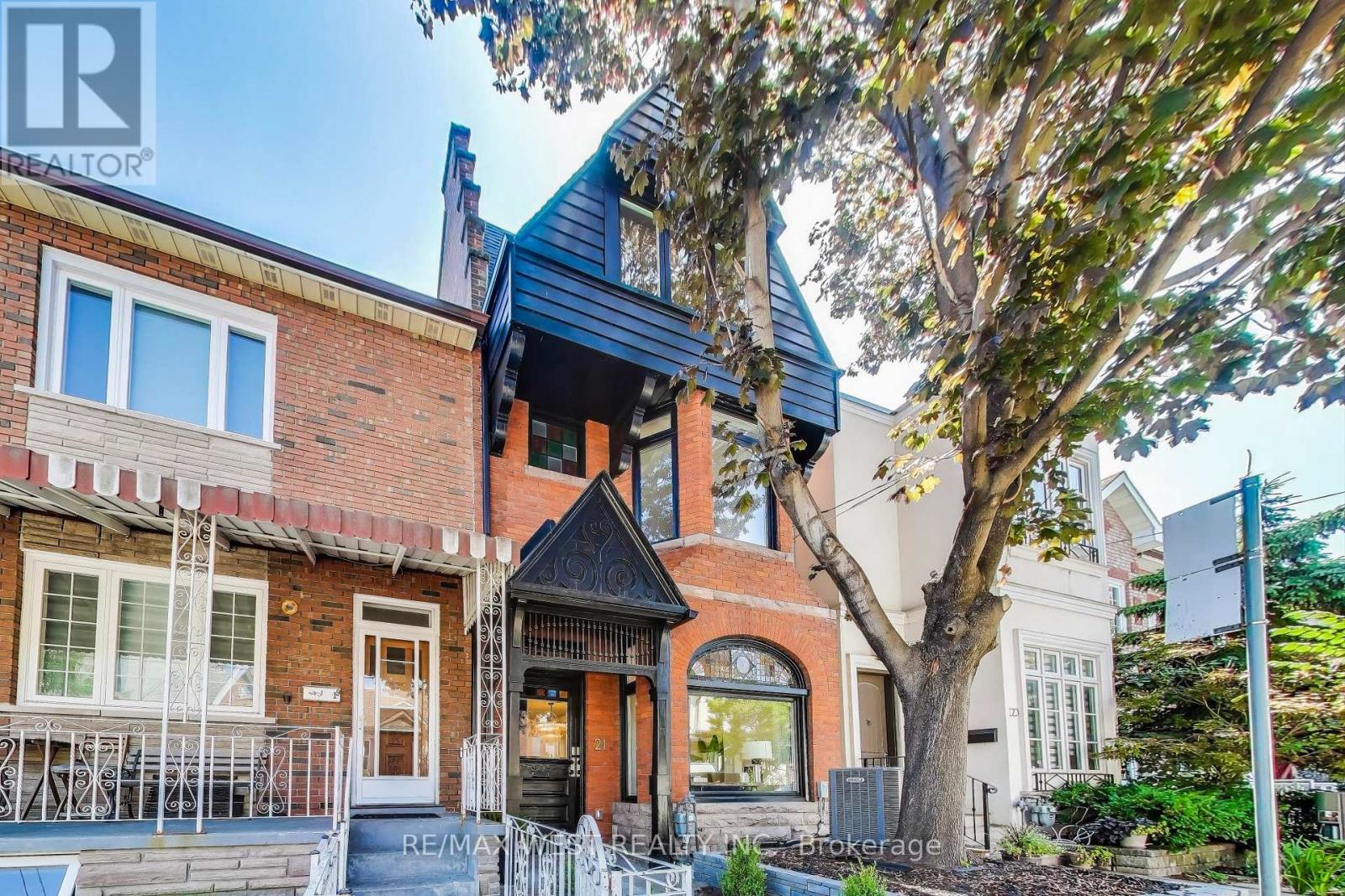 MLS® listing #28782172 for sale located at 21 ROLYAT STREET