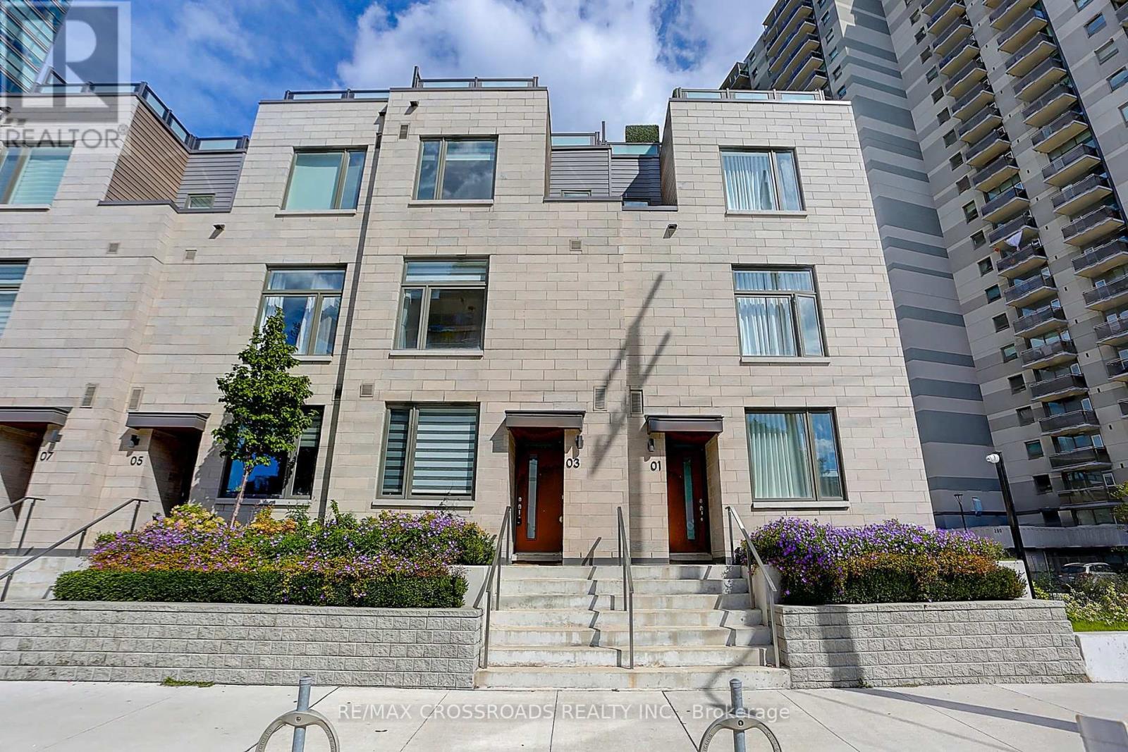 MLS® listing #28789405 for sale located at TH3 - 270 DAVENPORT ROAD