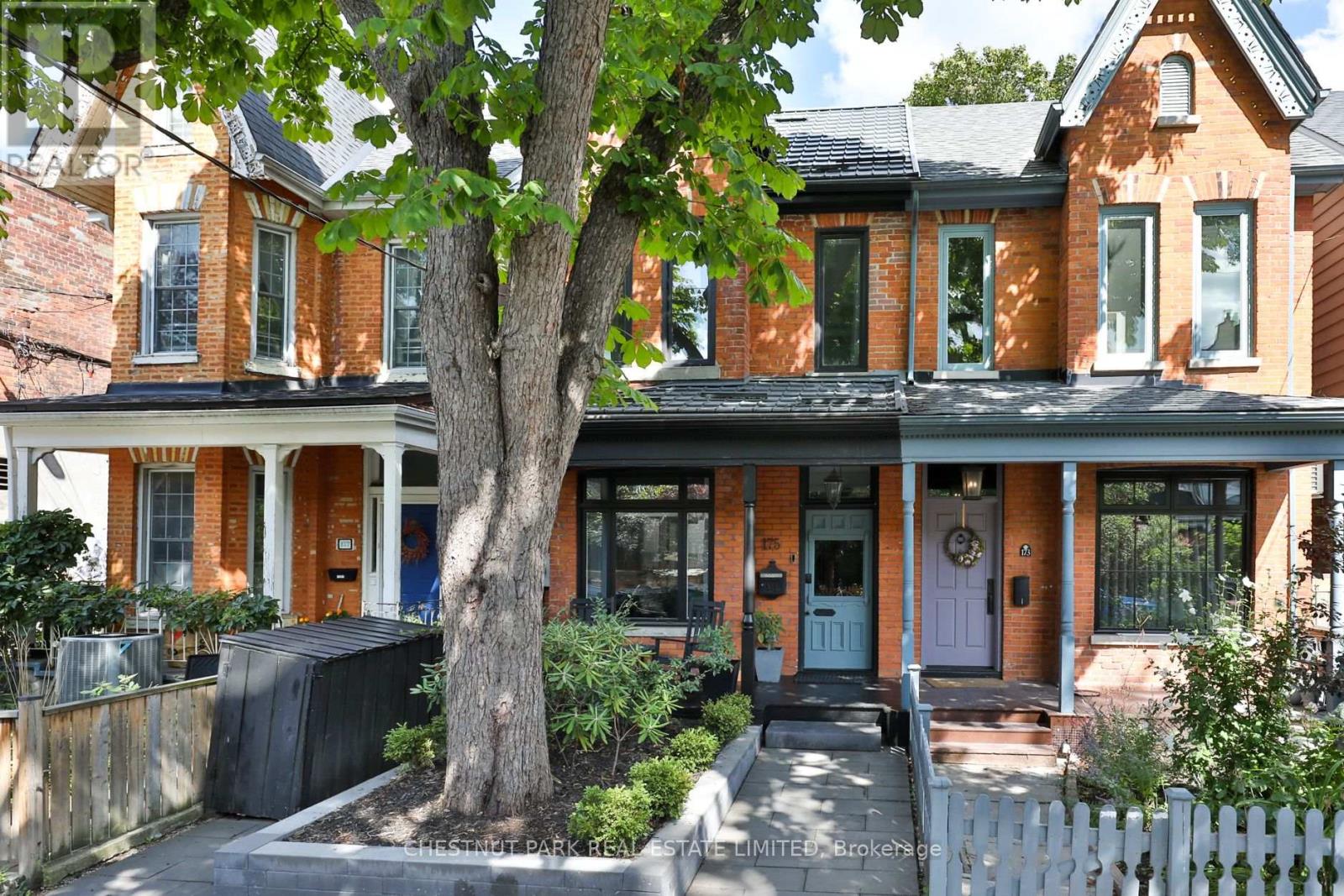 MLS® listing #28797800 for sale located at 175 MAJOR STREET