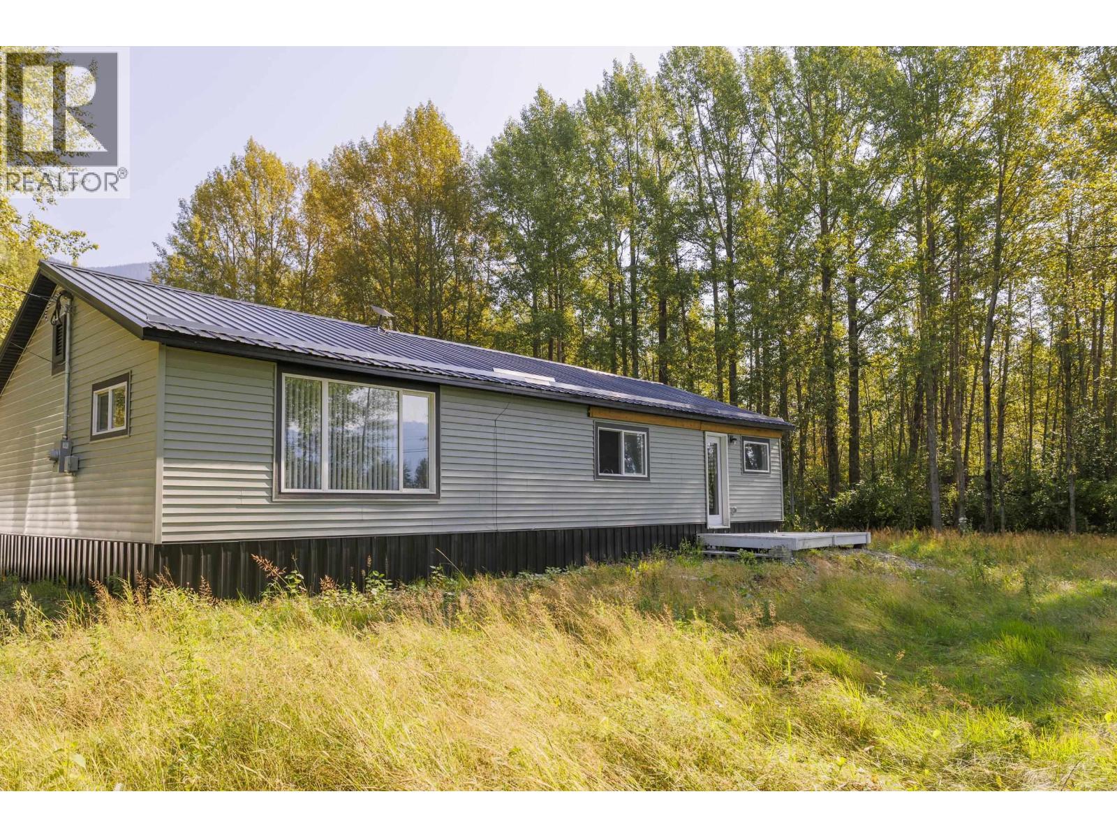 MLS® listing #28799464 for sale located at 1890 MOUNTAIN VIEW ROAD