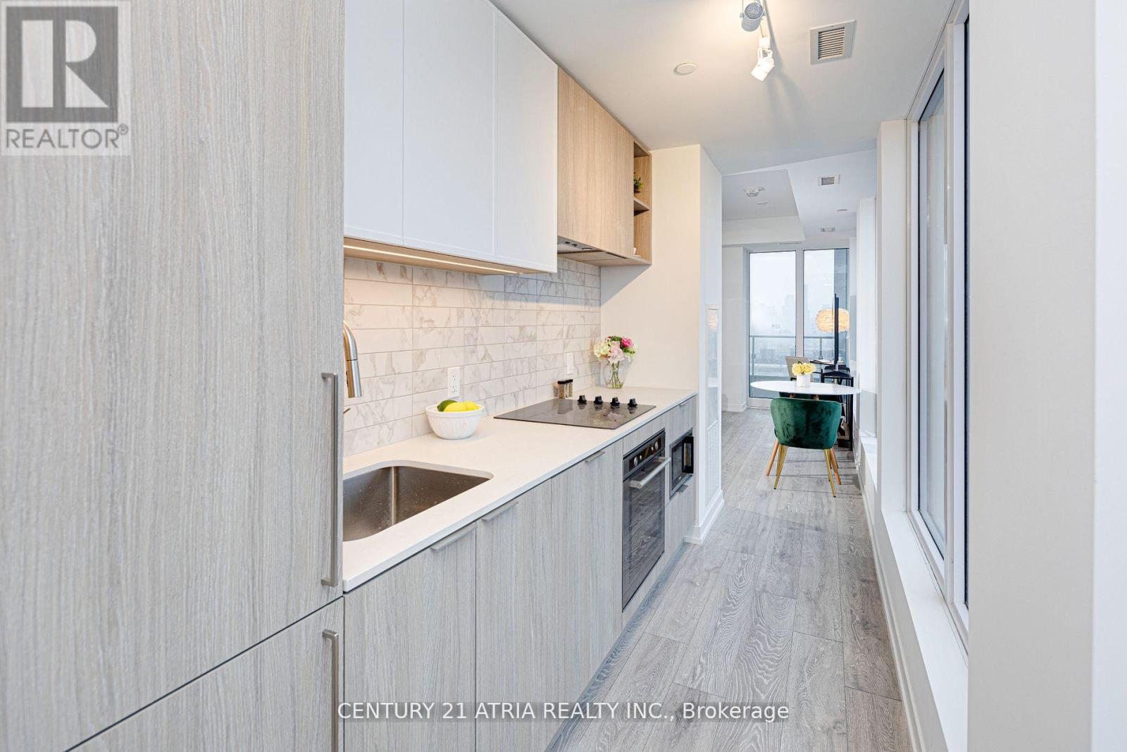 MLS® listing #28800603 for sale located at 1820 - 2020 BATHURST STREET