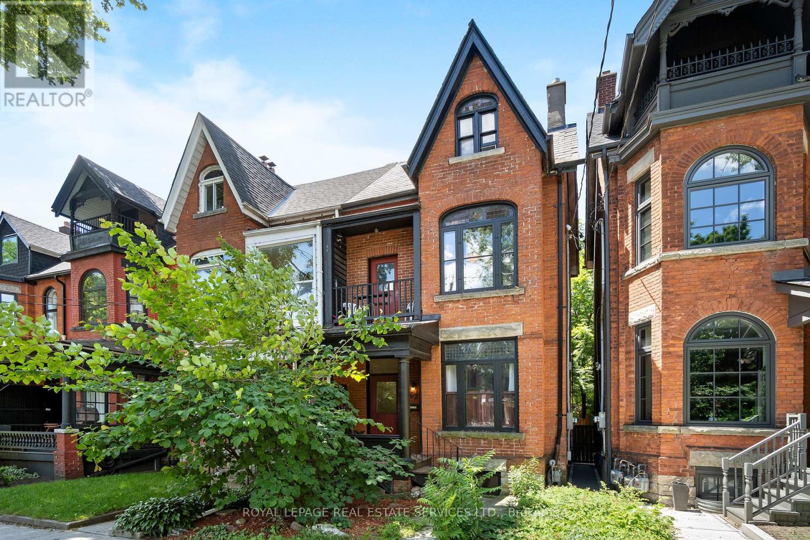 MLS® listing #28801066 for sale located at 62 LAKEVIEW AVENUE