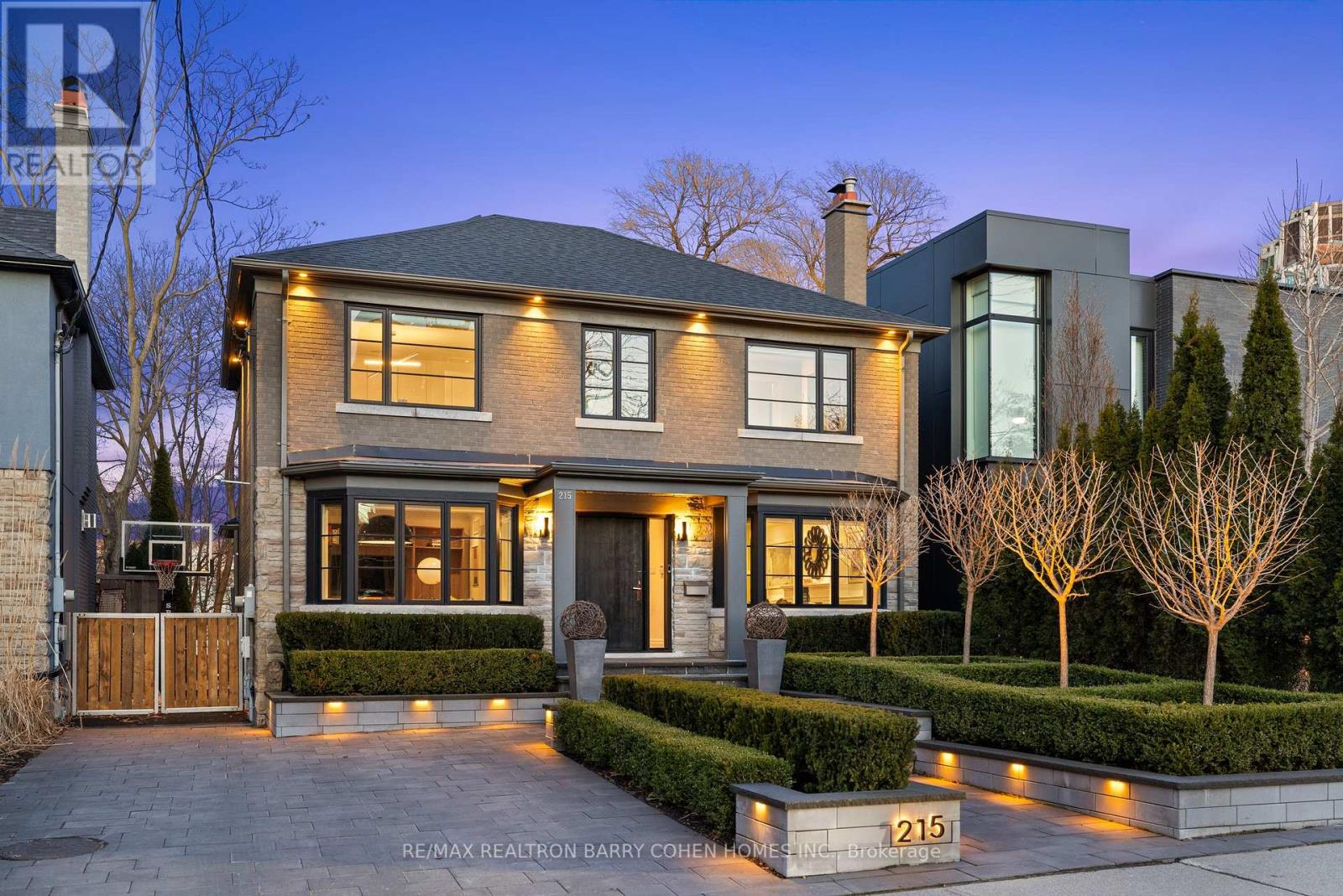 MLS® listing #28801085 for sale located at 215 LONSMOUNT DRIVE