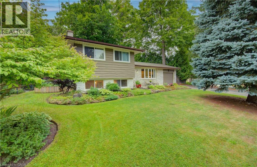 MLS® listing #28804593 for sale located at 47 HILLCREST Lane