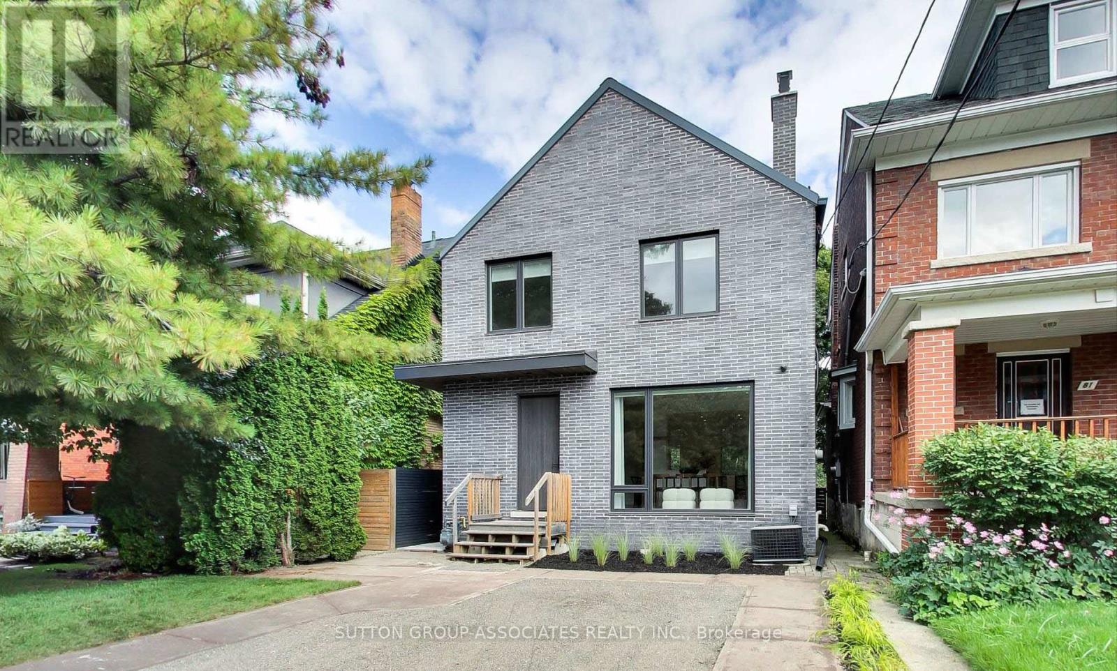 MLS® listing #28805926 for sale located at 83 PINEWOOD AVENUE