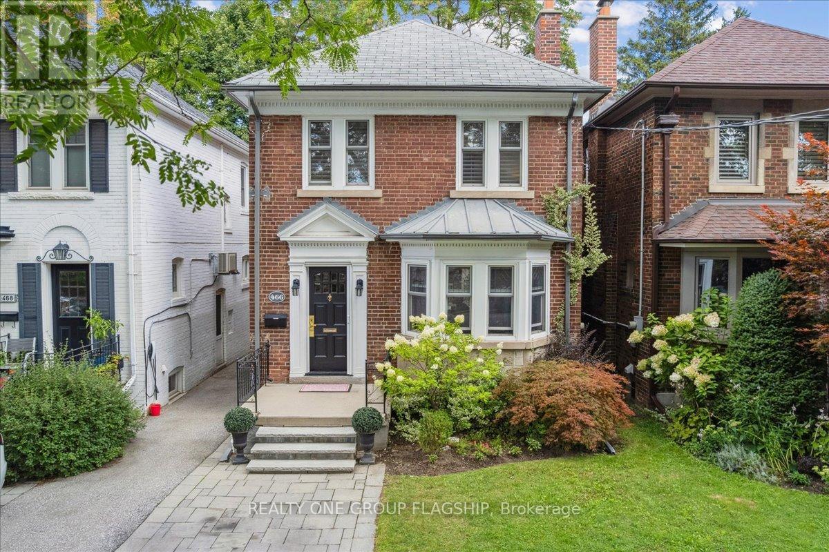 MLS® listing #28808197 for sale located at 466 ST CLEMENTS AVENUE