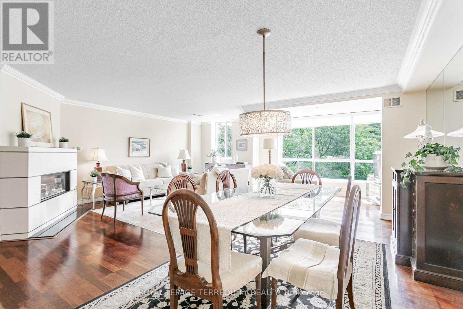 MLS® listing #28809131 for sale located at 605 - 225 DAVENPORT ROAD