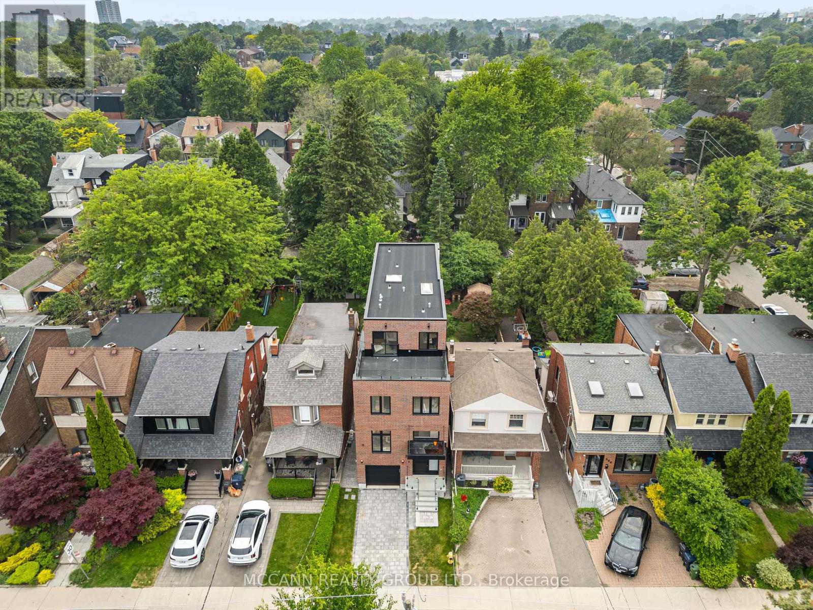 MLS® listing #28812786 for sale located at 276 WYCHWOOD AVENUE