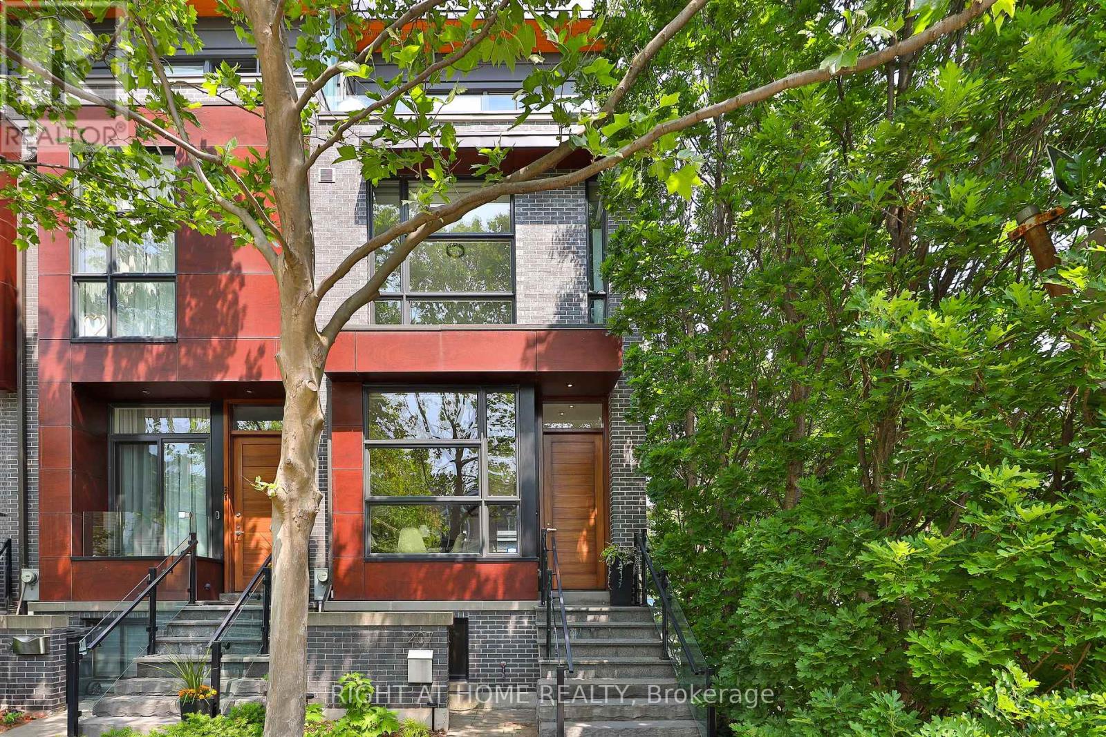MLS® listing #28814944 for sale located at 207 CLAREMONT STREET