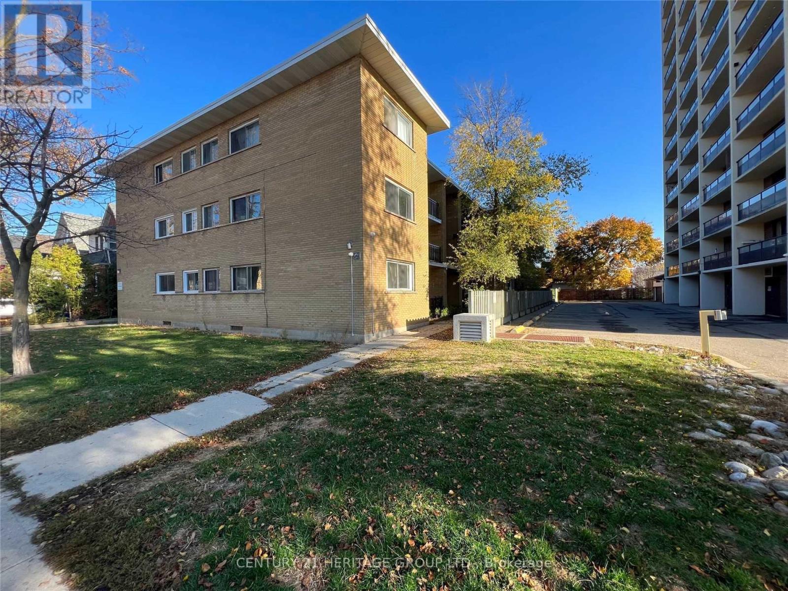 MLS® listing #28815290 for sale located at 50 GORDON AVENUE