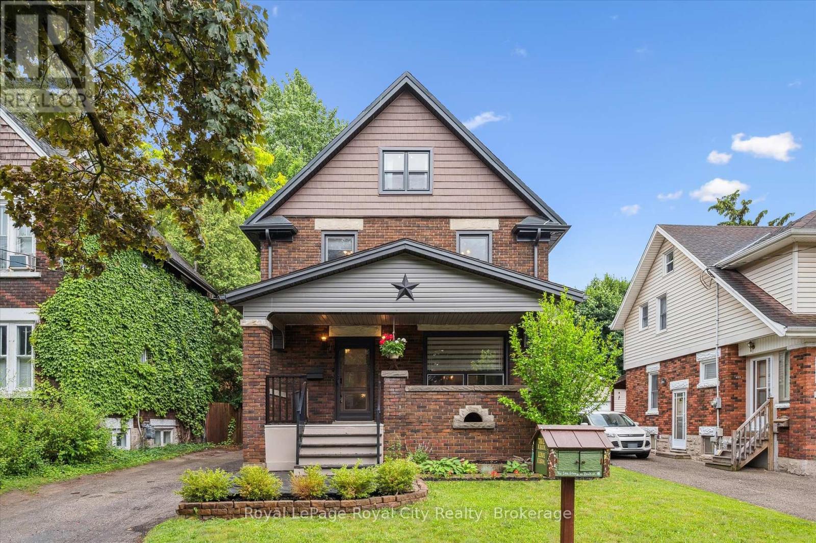 MLS® listing #28815869 for sale located at 37 BROCK STREET