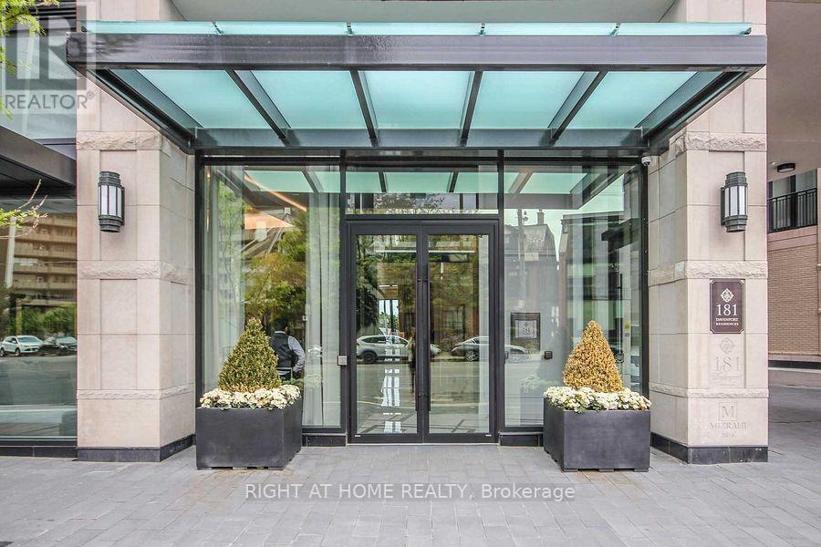 MLS® listing #28818751 for sale located at 306 - 181 DAVENPORT ROAD