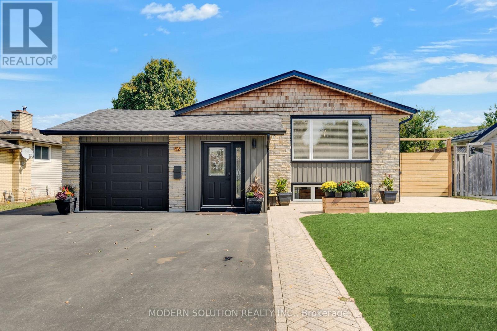 MLS® listing #28821419 for sale located at 82 SHEA CRESCENT