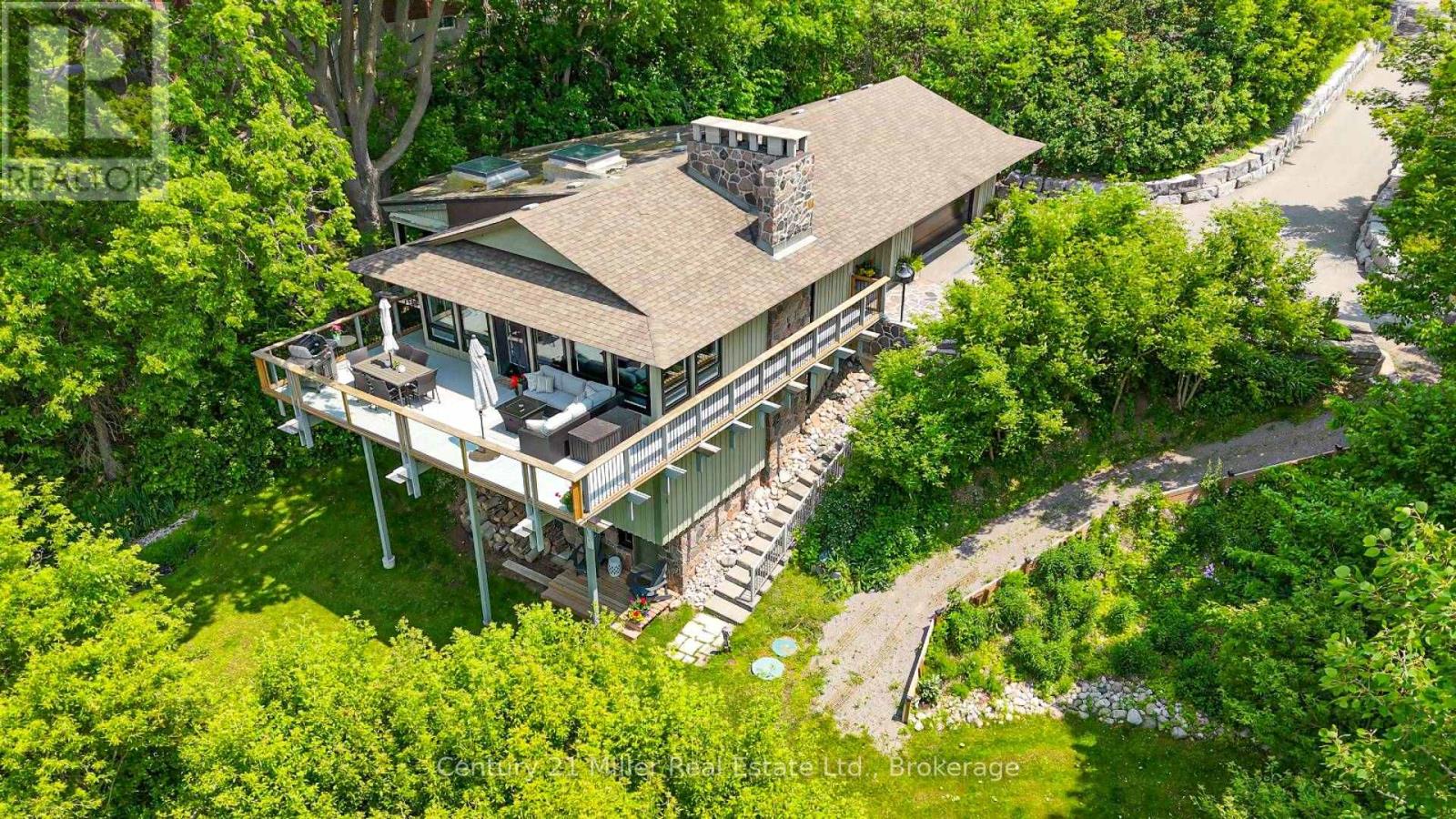 MLS® listing #28823842 for sale located at 50 GREENSVIEW DRIVE