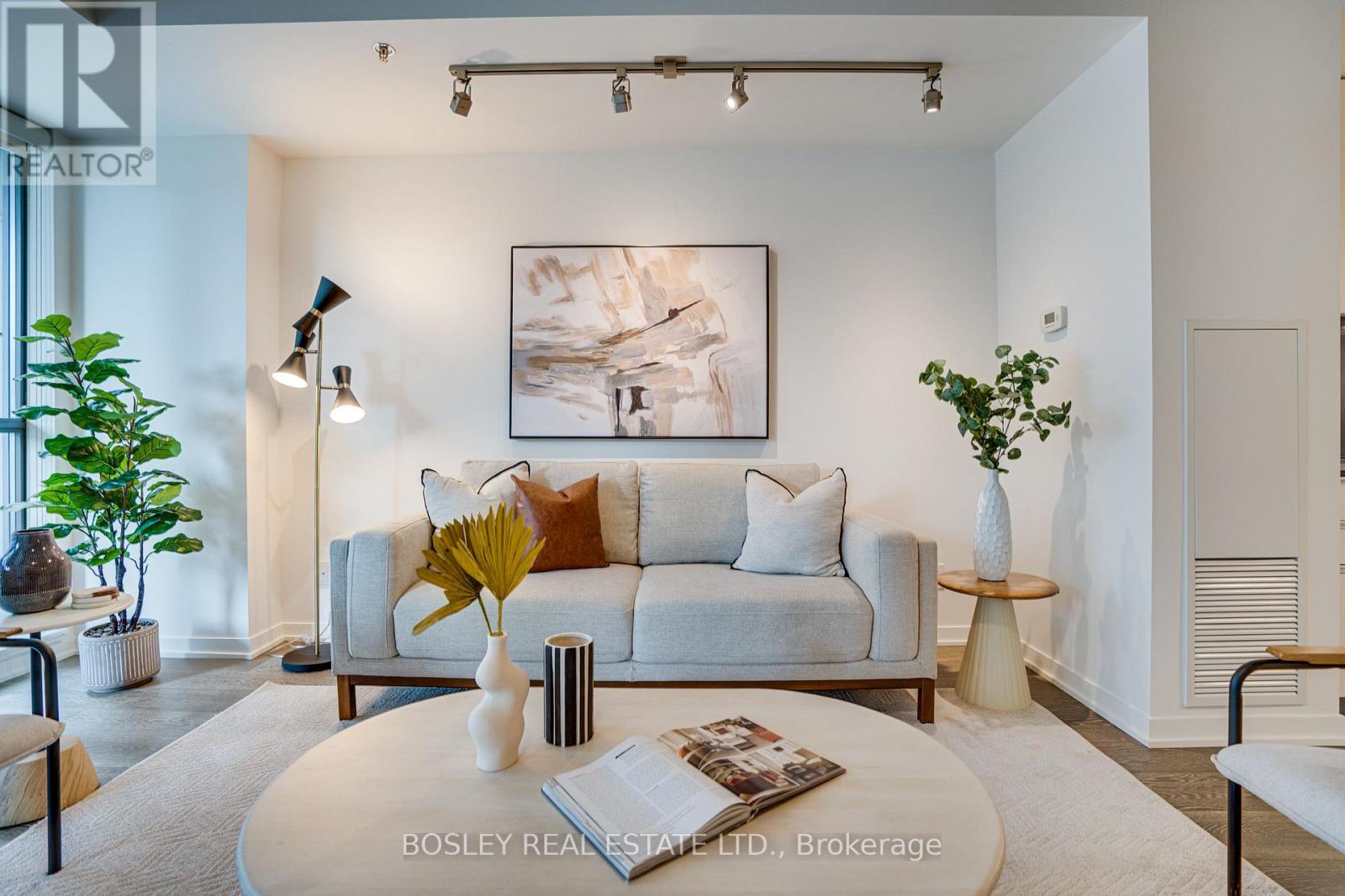 MLS® listing #28827801 for sale located at 403 - 8 GLADSTONE AVENUE