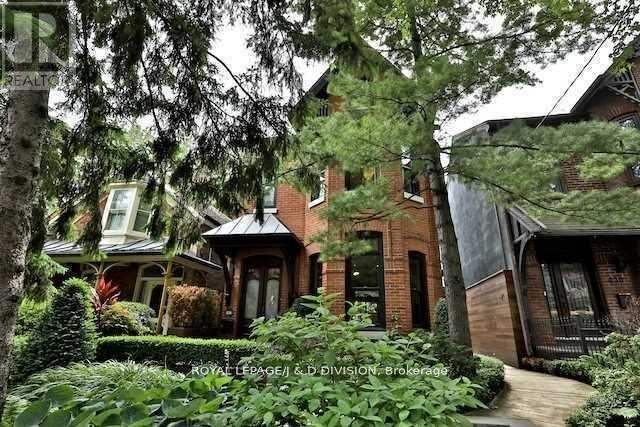 MLS® listing #28828929 for sale located at 426 ONTARIO STREET