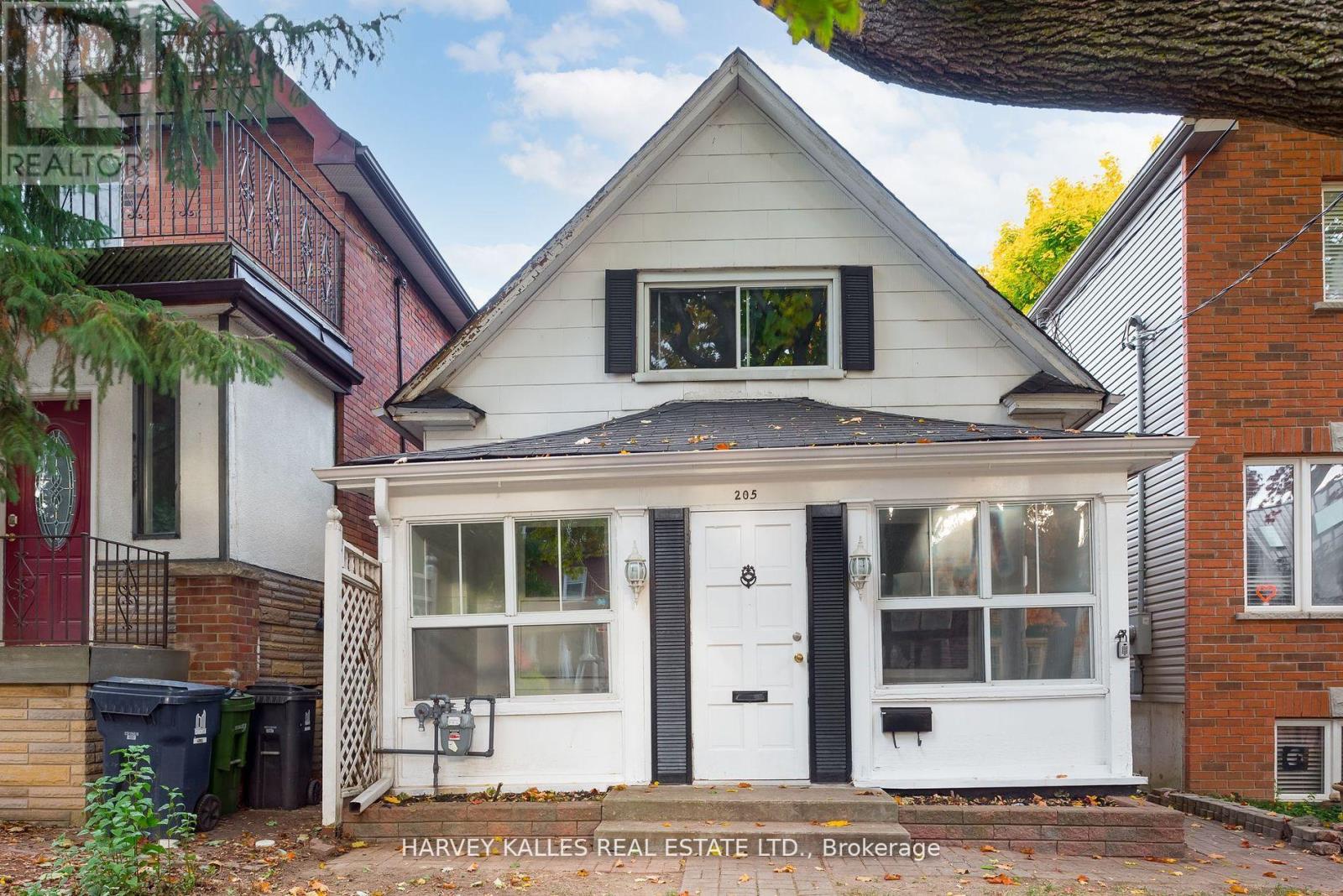 MLS® listing #28829095 for sale located at 205 WYCHWOOD AVENUE