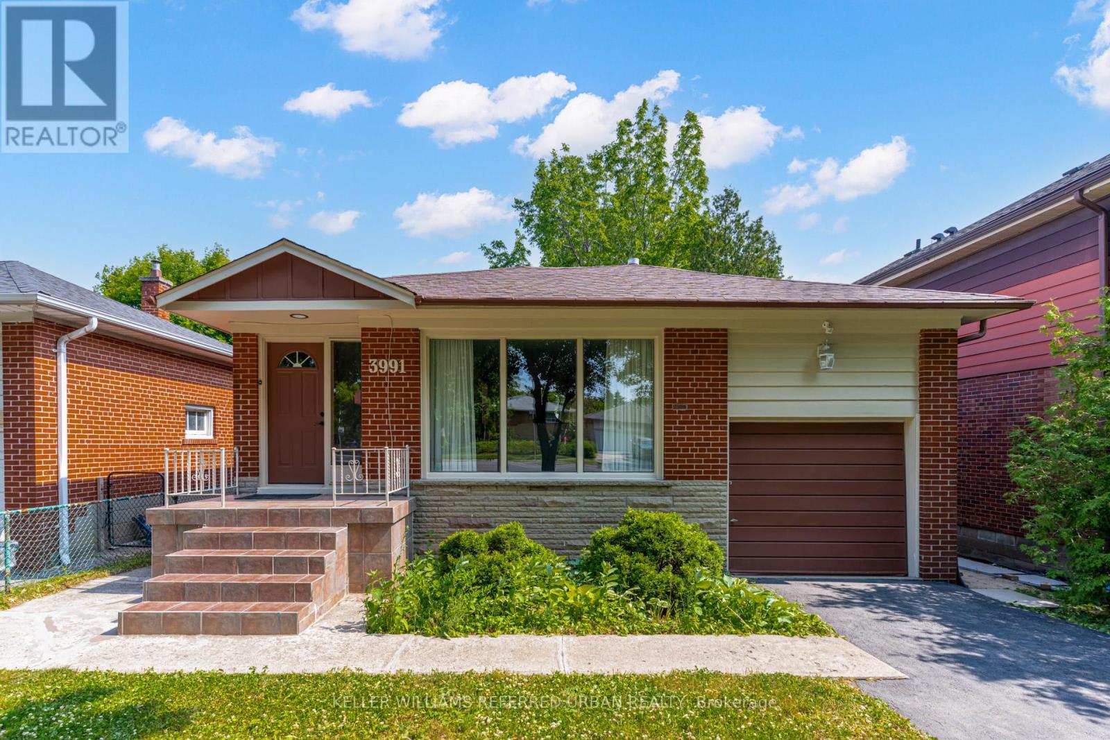 MLS® listing #28829600 for sale located at 3991 BLOOR STREET W