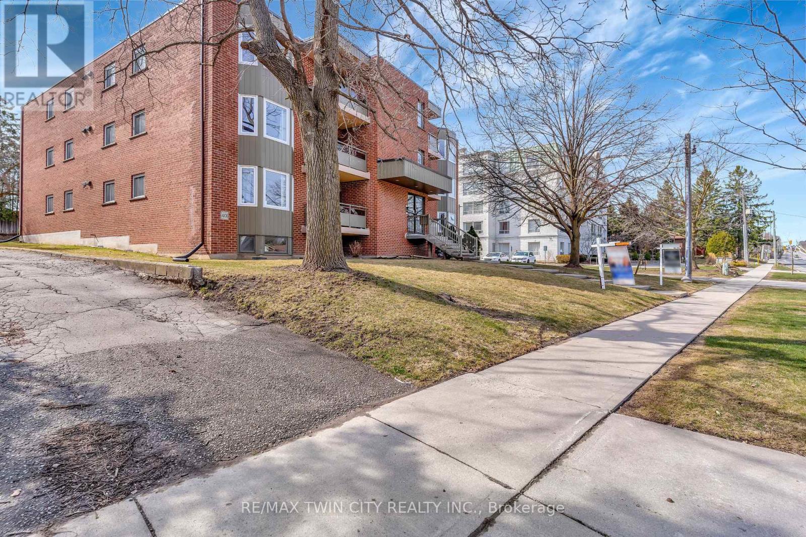 MLS® listing #28829877 for sale located at 203 - 401 ERB STREET