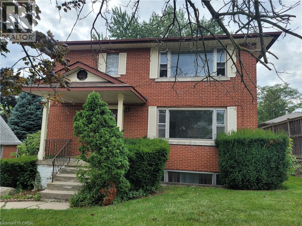 MLS® listing #28830452 for sale located at 15 SOUTH Street Unit# 2