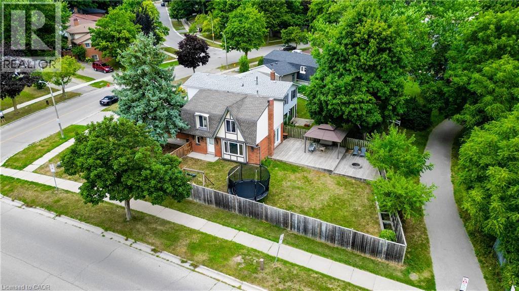MLS® listing #28831509 for sale located at 204 COUNTRY HILL Drive
