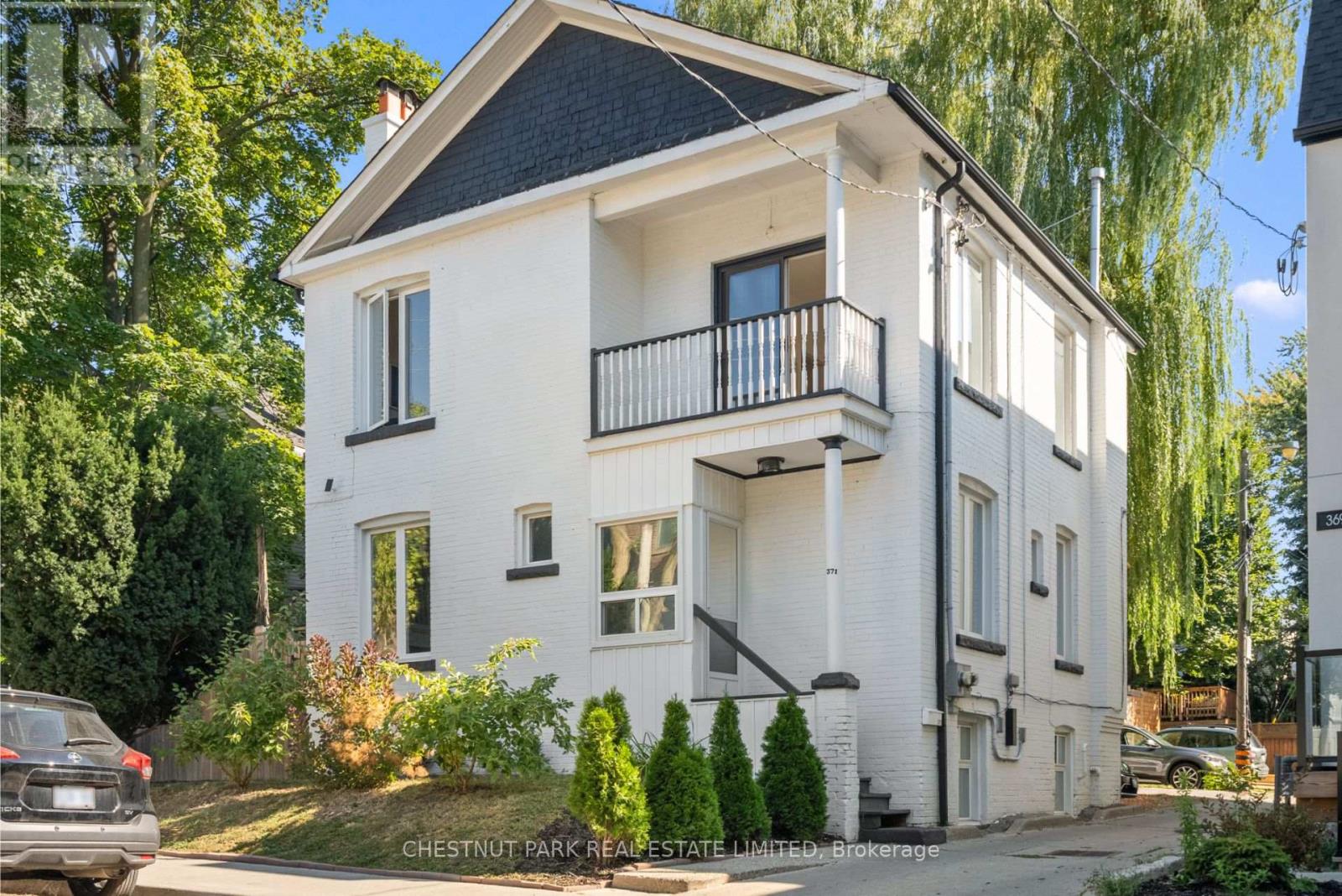 MLS® listing #28831535 for sale located at 371 HOWLAND AVENUE