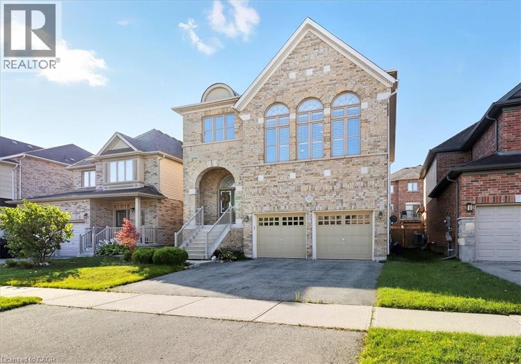 MLS® listing #28834918 for sale located at 425 RIDEAU RIVER Street