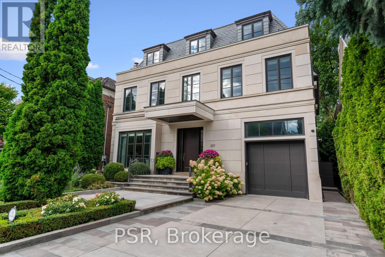MLS® listing #28835532 for sale located at 221 DUNVEGAN ROAD