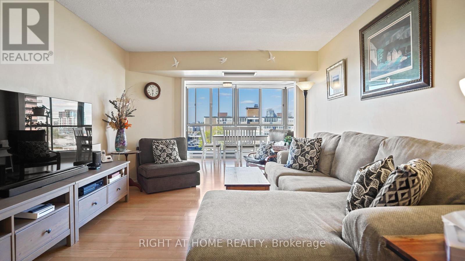 MLS® listing #28836304 for sale located at 705 - 265 WESTCOURT PLACE