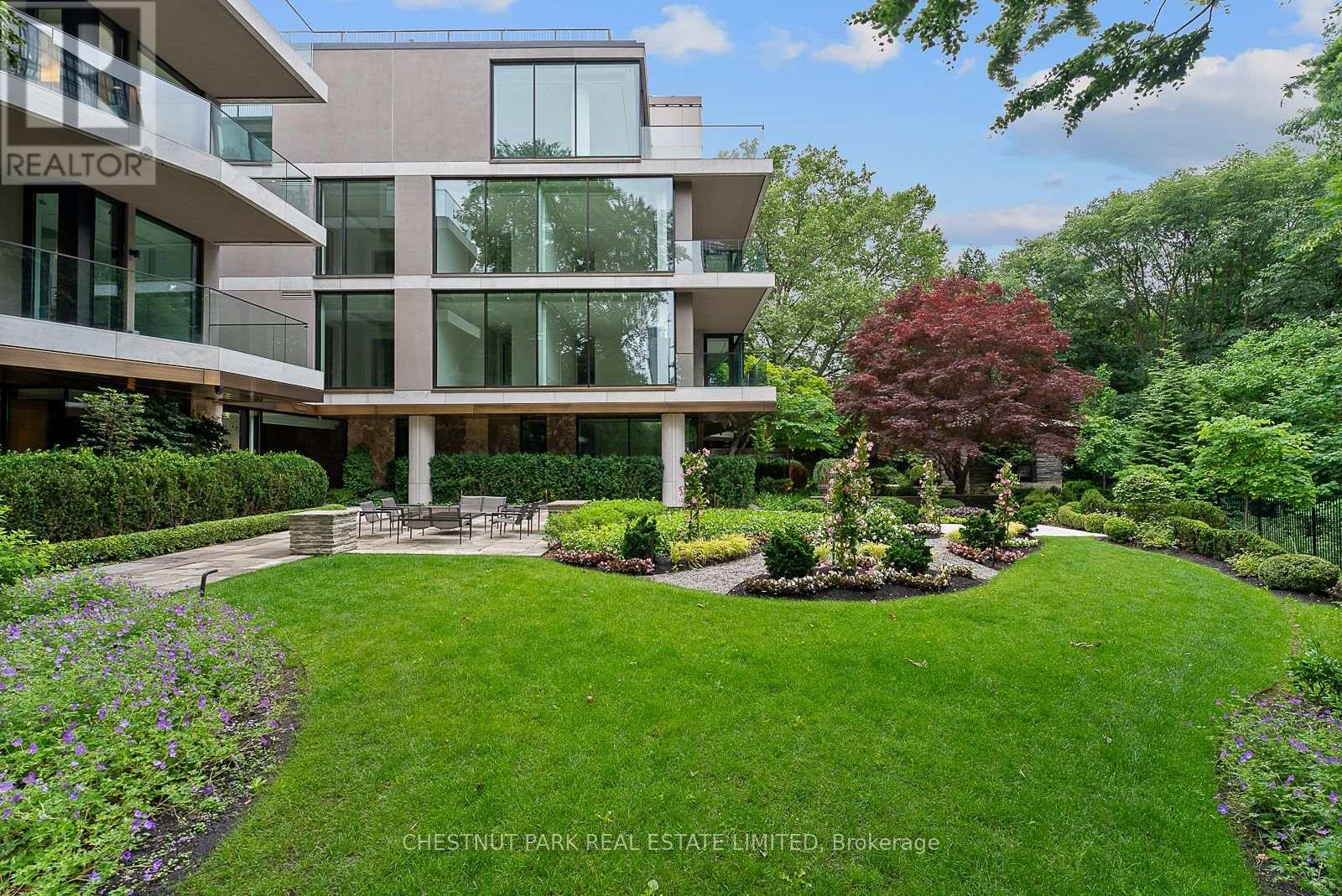 MLS® listing #28838074 for sale located at 102 - 7 DALE AVENUE