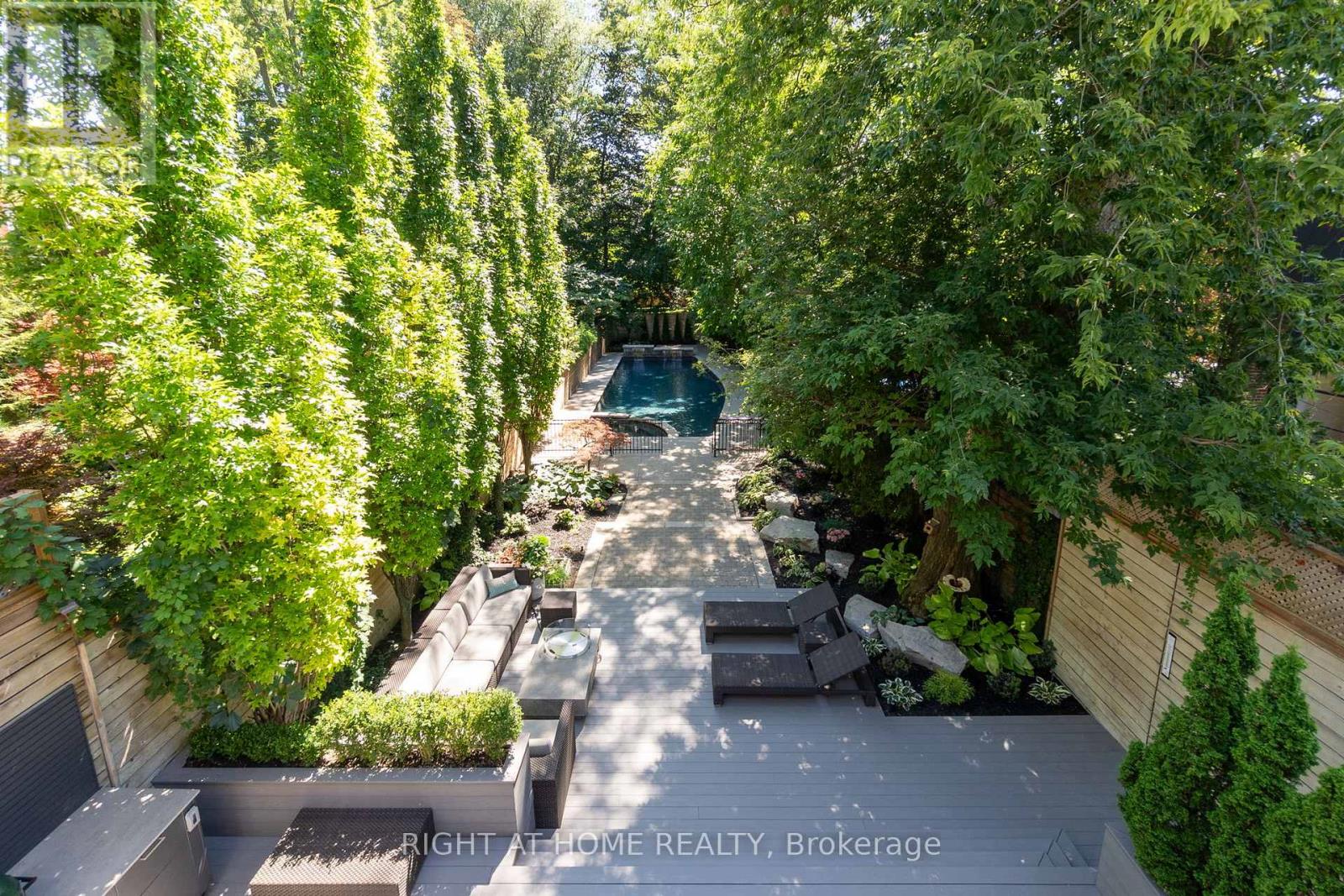 MLS® listing #28840363 for sale located at 123 SOUTH DRIVE
