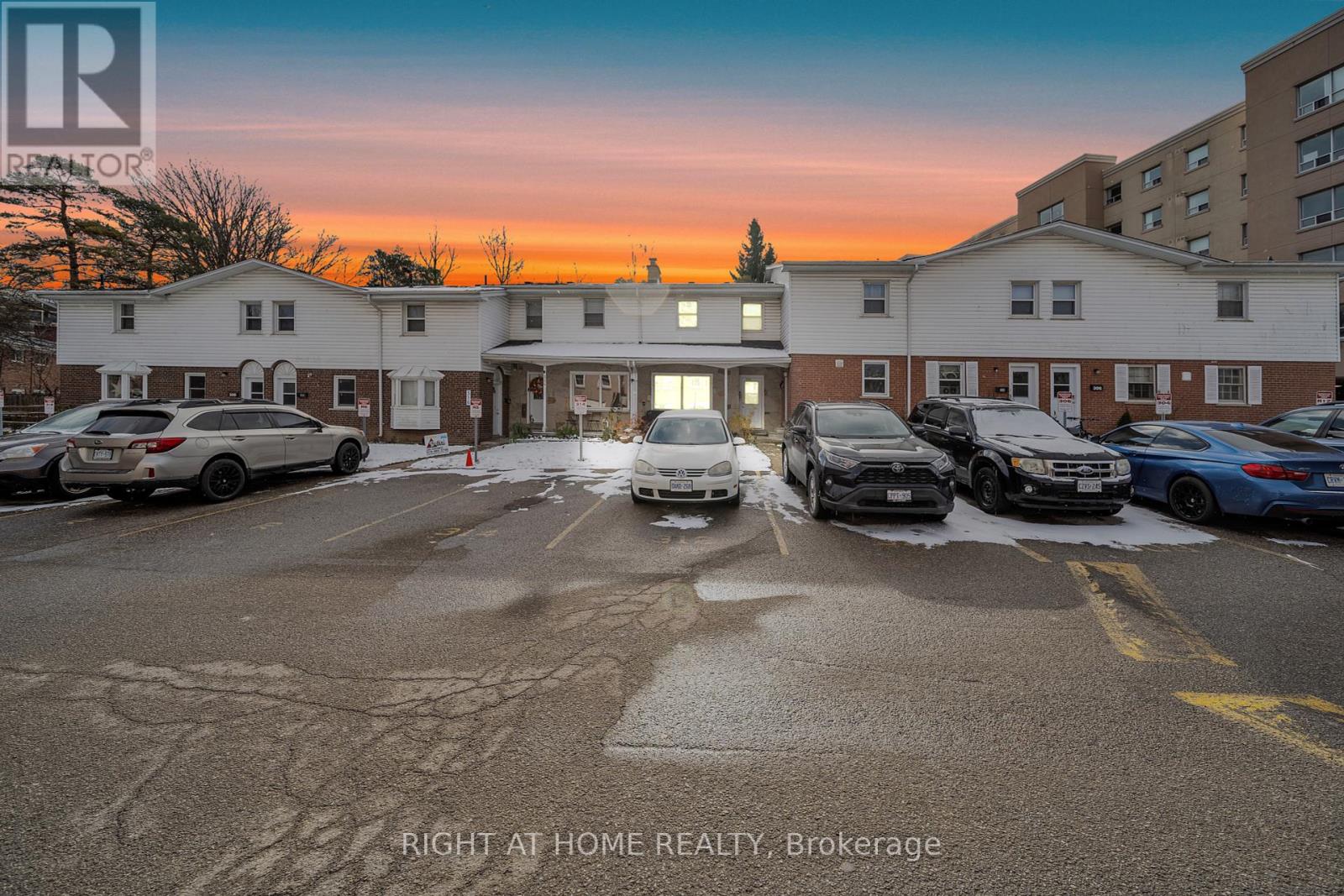 MLS® listing #28840414 for sale located at 312 WESTCOURT PLACE