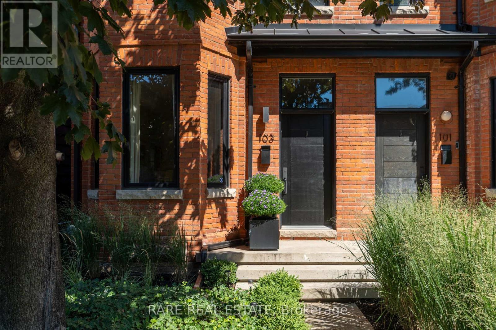 MLS® listing #28840907 for sale located at 103 NORTHCOTE AVENUE