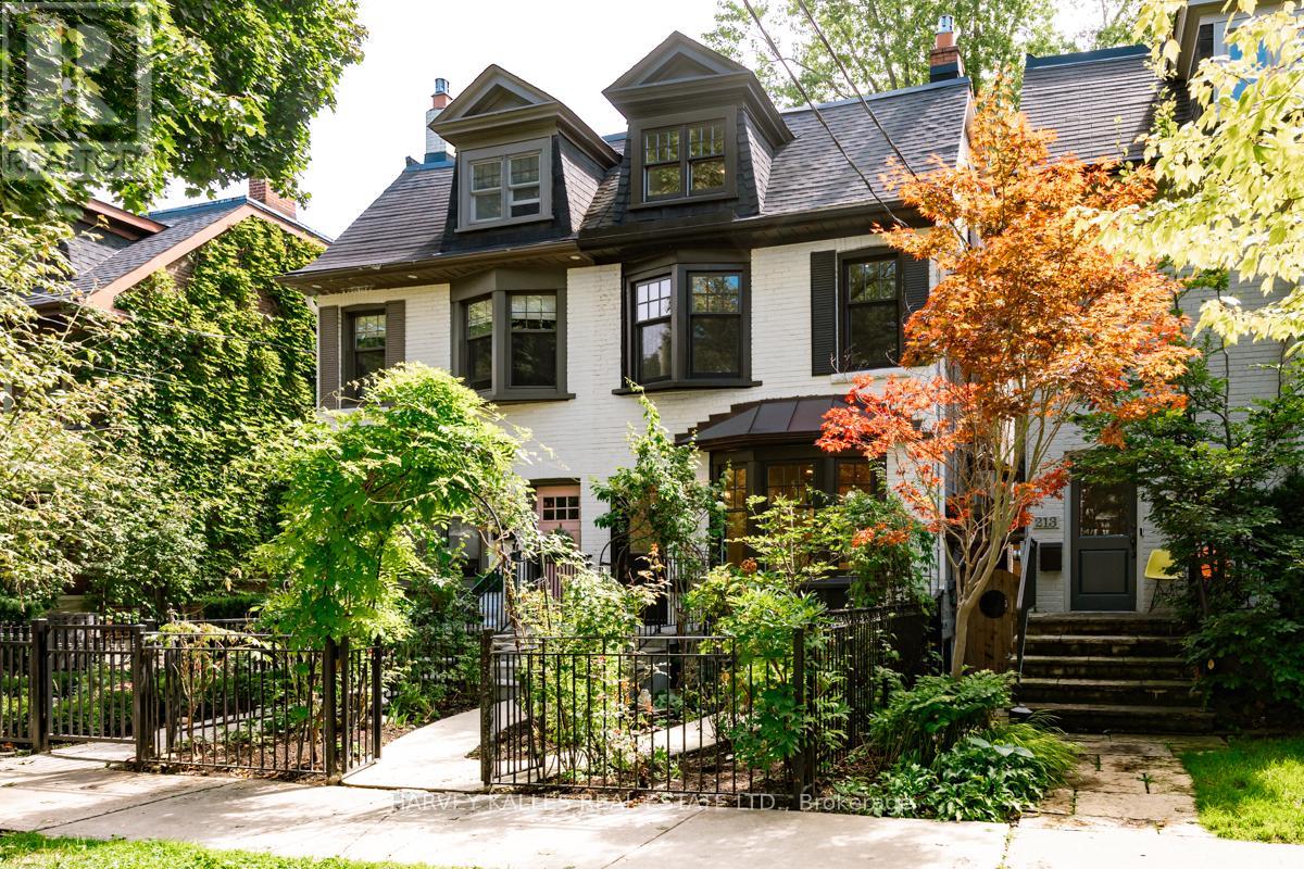 MLS® listing #28845432 for sale located at 211 COTTINGHAM STREET