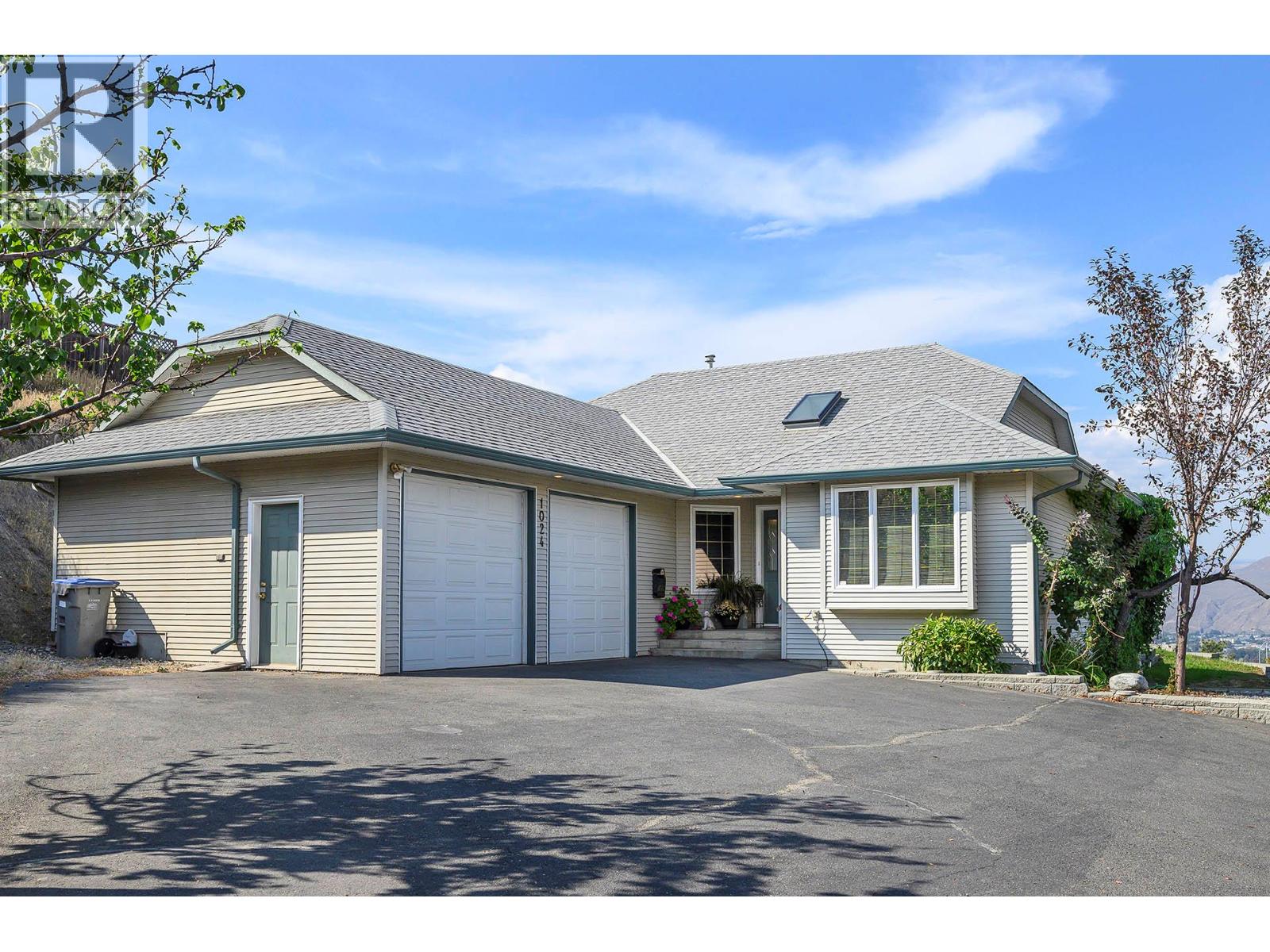 MLS® listing #28848743 for sale located at 1024 Fernie Road
