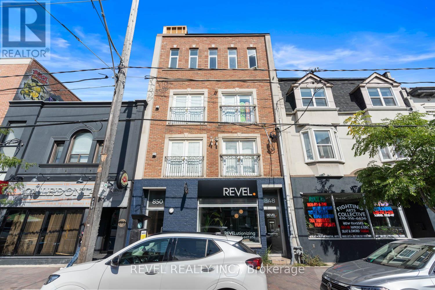 MLS® listing #28850685 for sale located at 850 COLLEGE STREET