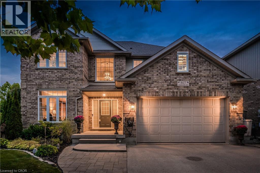 MLS® listing #28853236 for sale located at 867 CREEKSIDE Drive