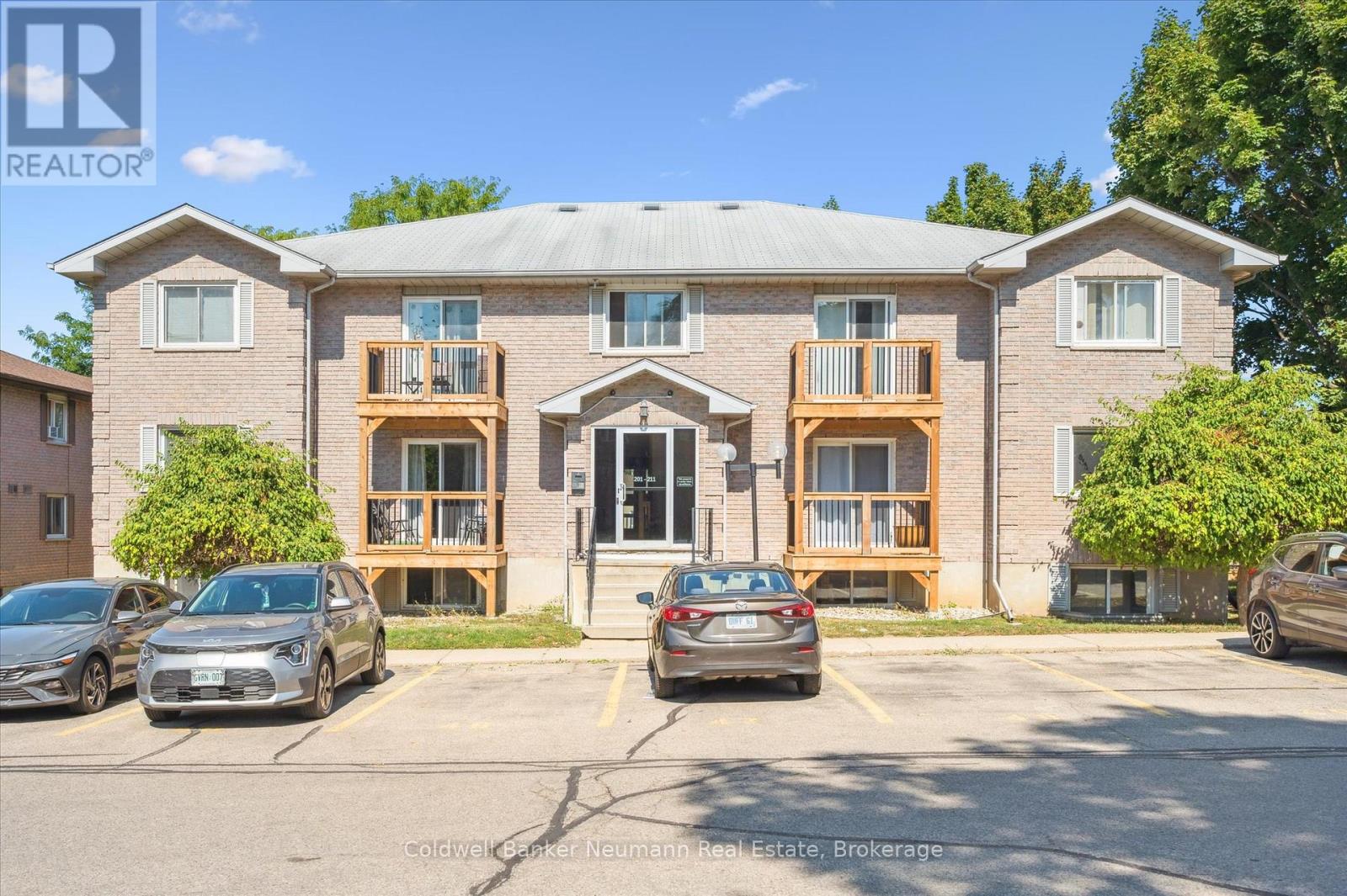 MLS® listing #28853655 for sale located at 204 - 266 OVERLEA DRIVE