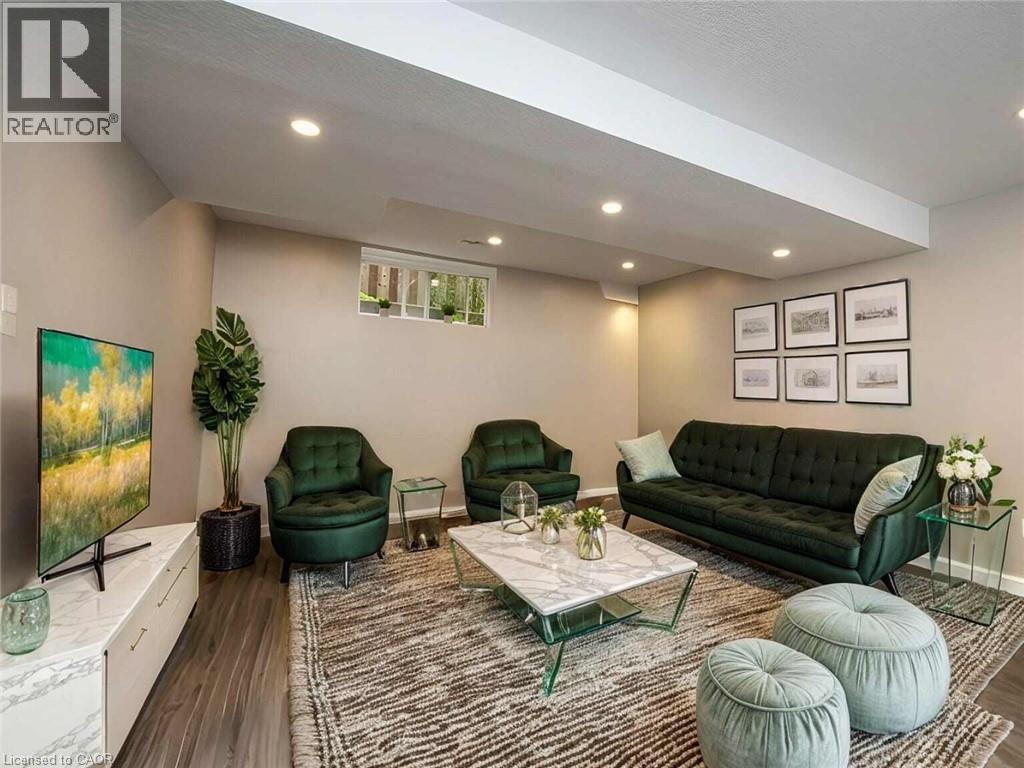 MLS® listing #28856878 for sale located at 34 PEACH BLOSSOM Crescent Unit# 2