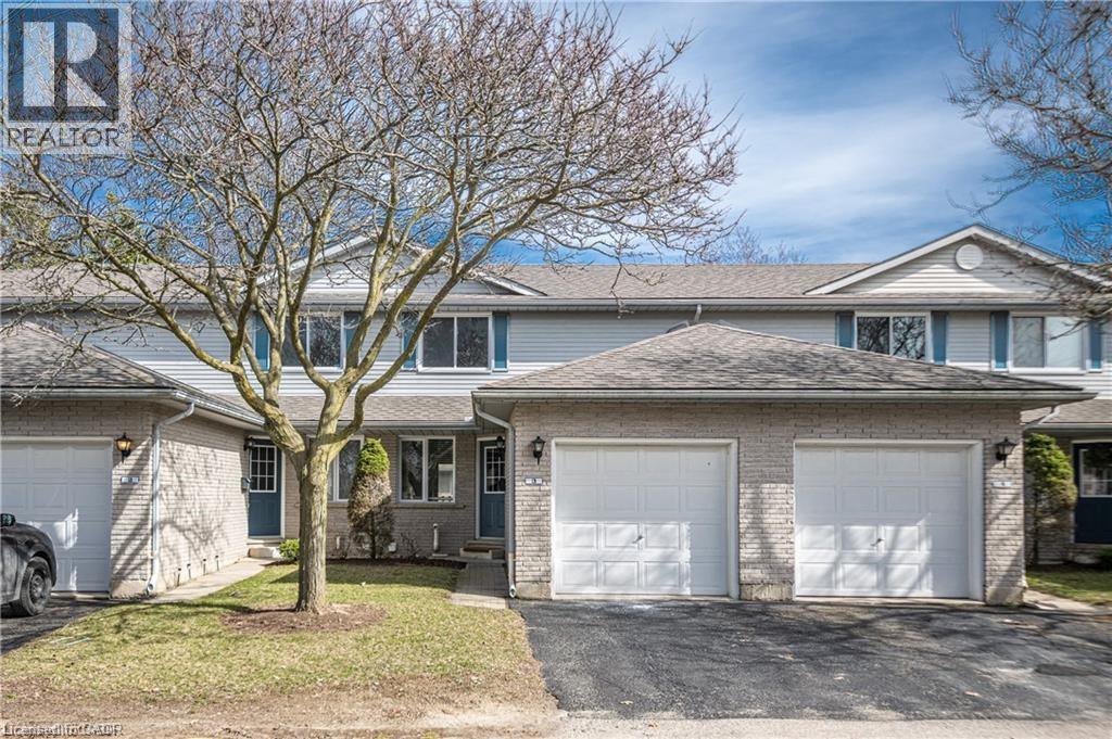 MLS® listing #28858667 for sale located at 415 KINGSCOURT Drive Unit# 3