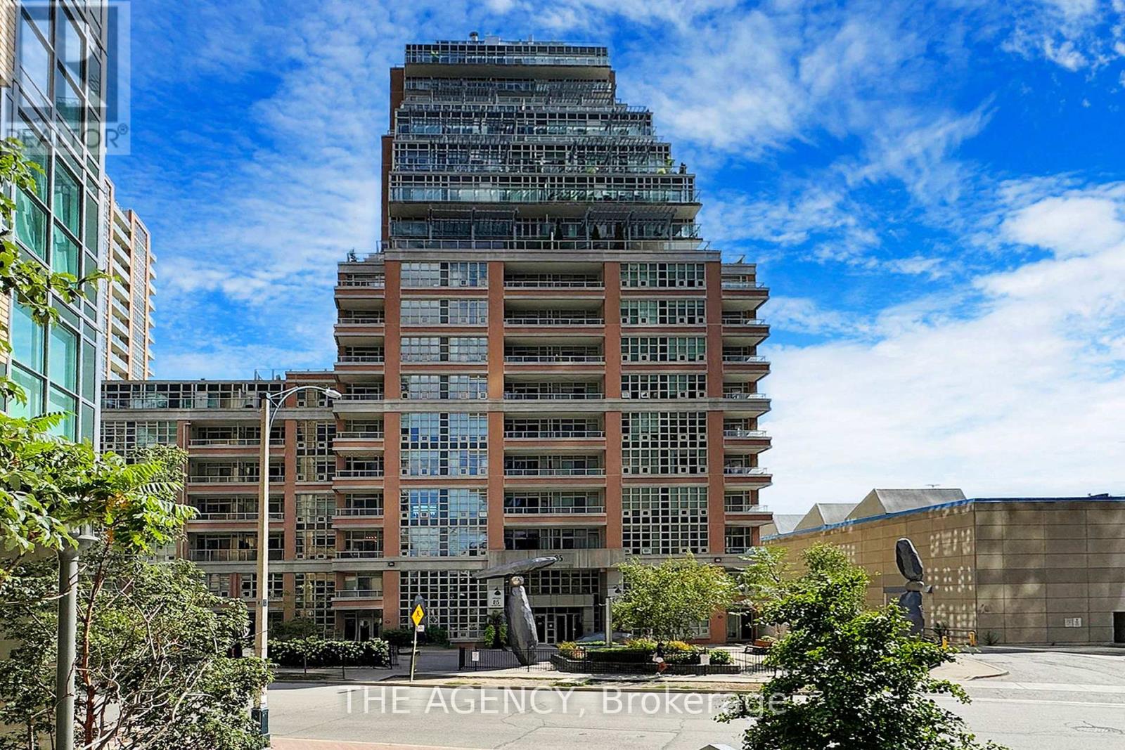 MLS® listing #28859641 for sale located at 1906 - 85 EAST LIBERTY STREET