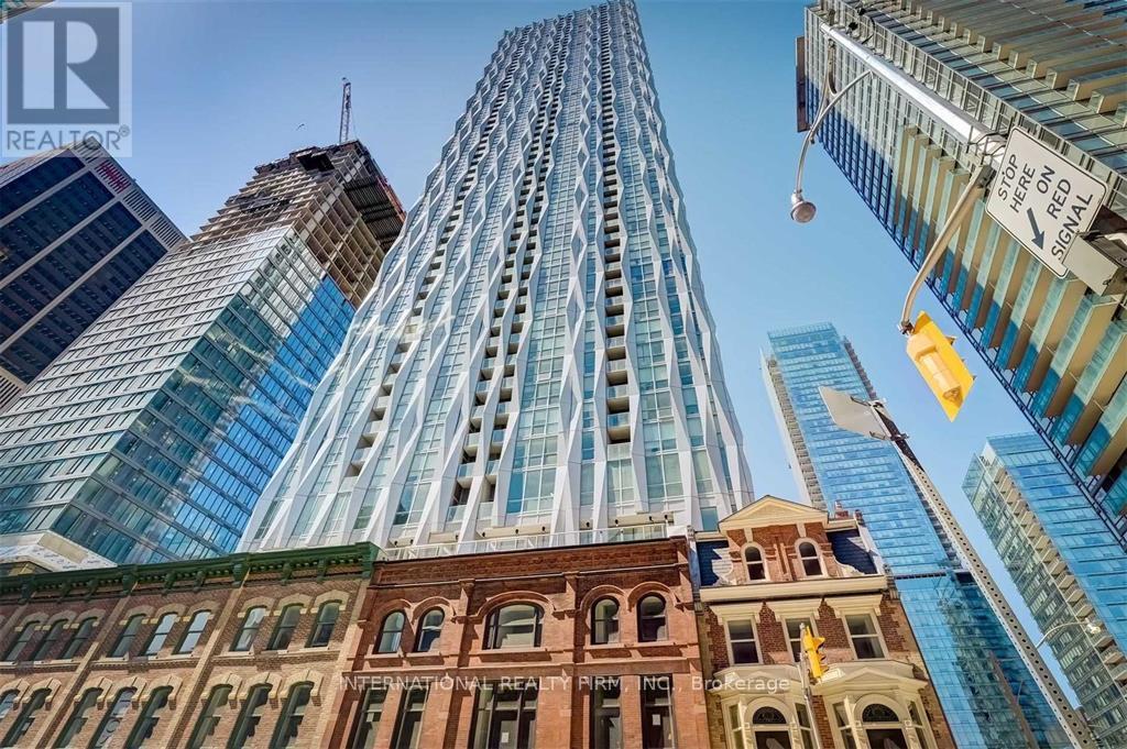 MLS® listing #28860404 for sale located at 5409 - 1 YORKVILLE AVENUE
