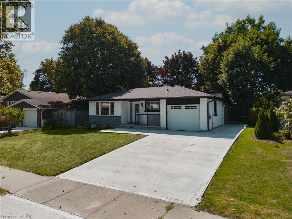 MLS® listing #28861337 for sale located at 537 GLEN MANOR Boulevard