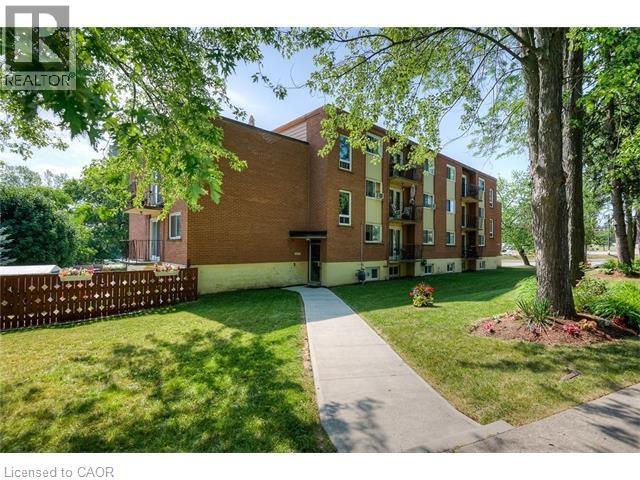 MLS® listing #28863711 for sale located at 371 DALE Crescent Unit# 7