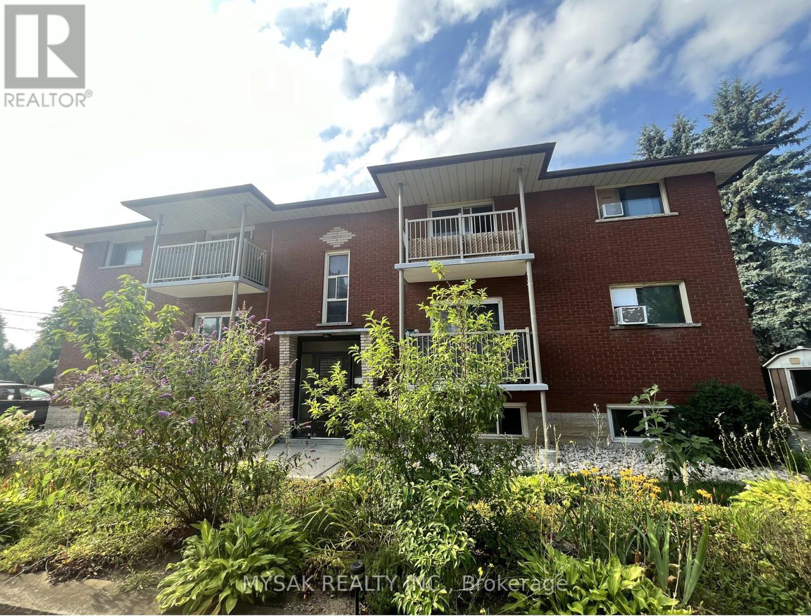 MLS® listing #28863728 for sale located at 419 LANCASTER STREET W